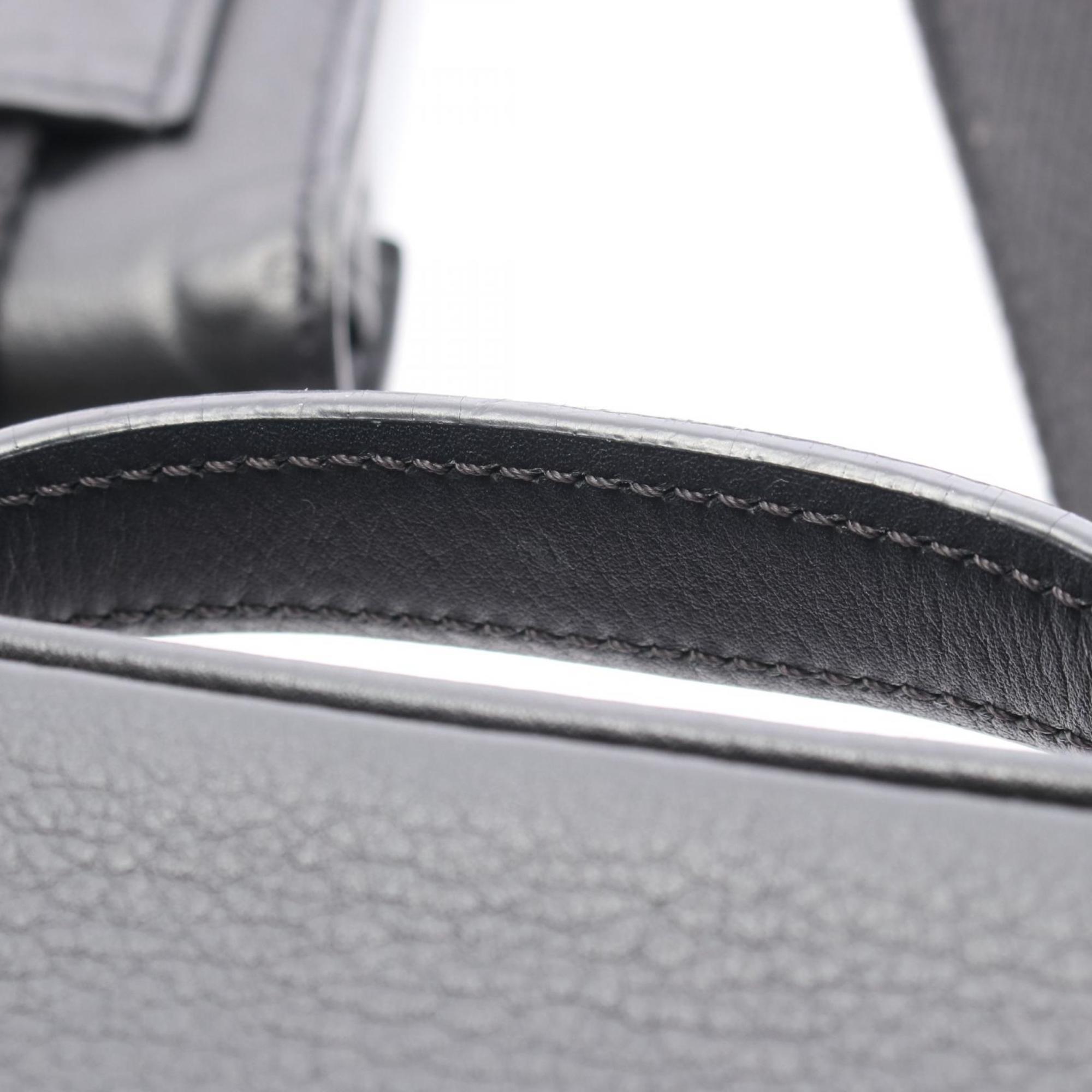 Louis Vuitton Black Leather Shoulder Bag (Pre-Owned)