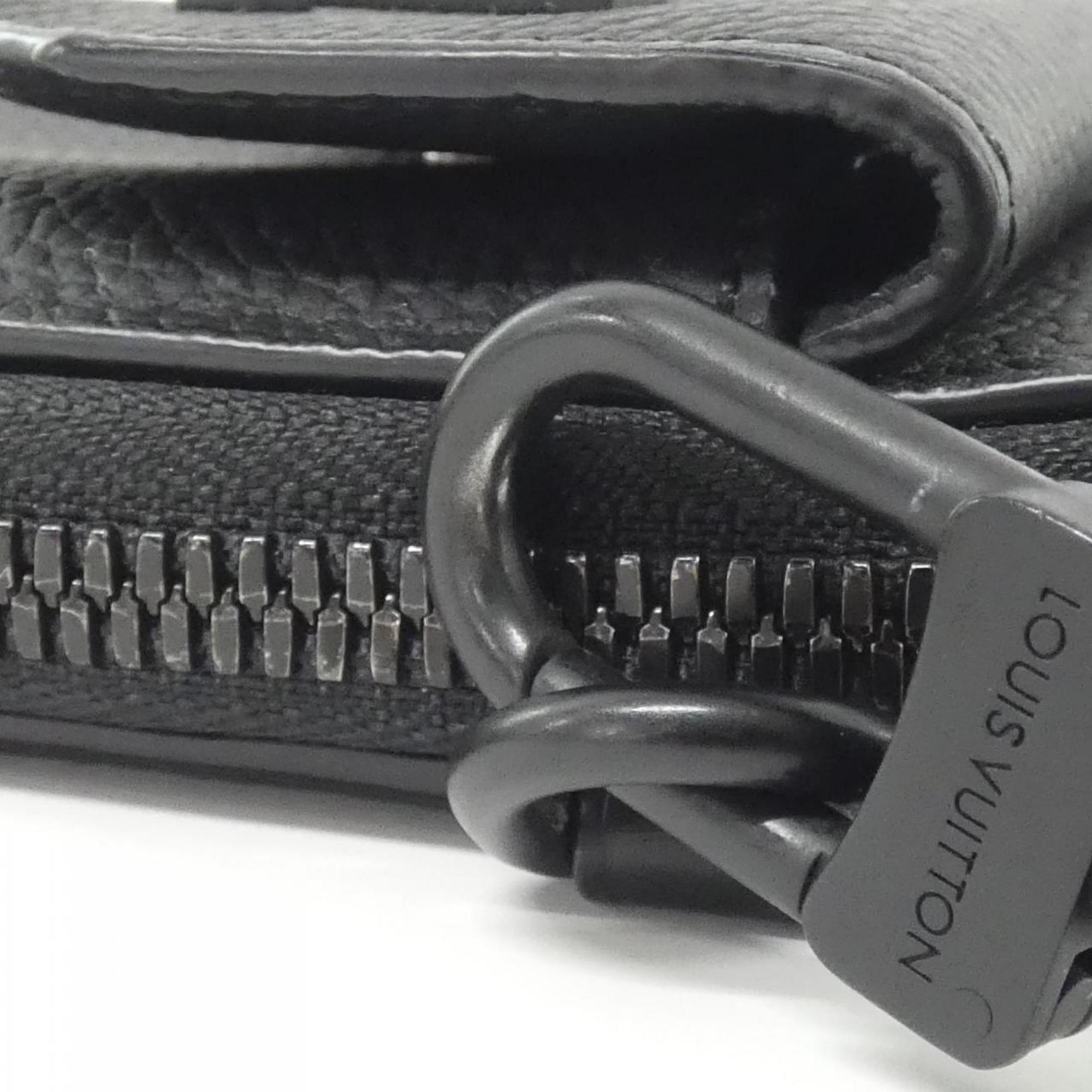Louis Vuitton Black Leather Pouch Shoulder Bag (Pre-Owned)