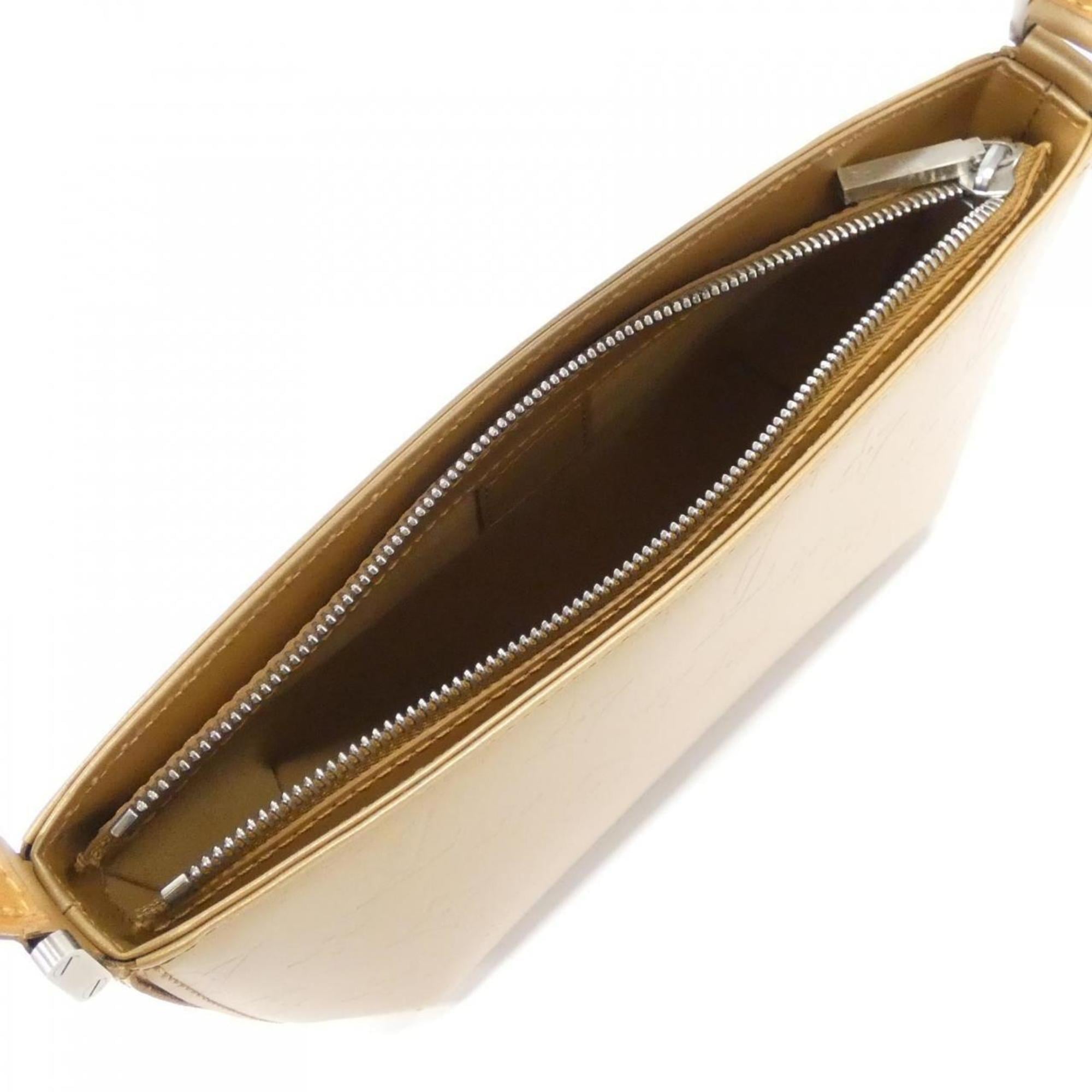 Louis Vuitton Gold Leather Shoulder Bag (Pre-Owned)