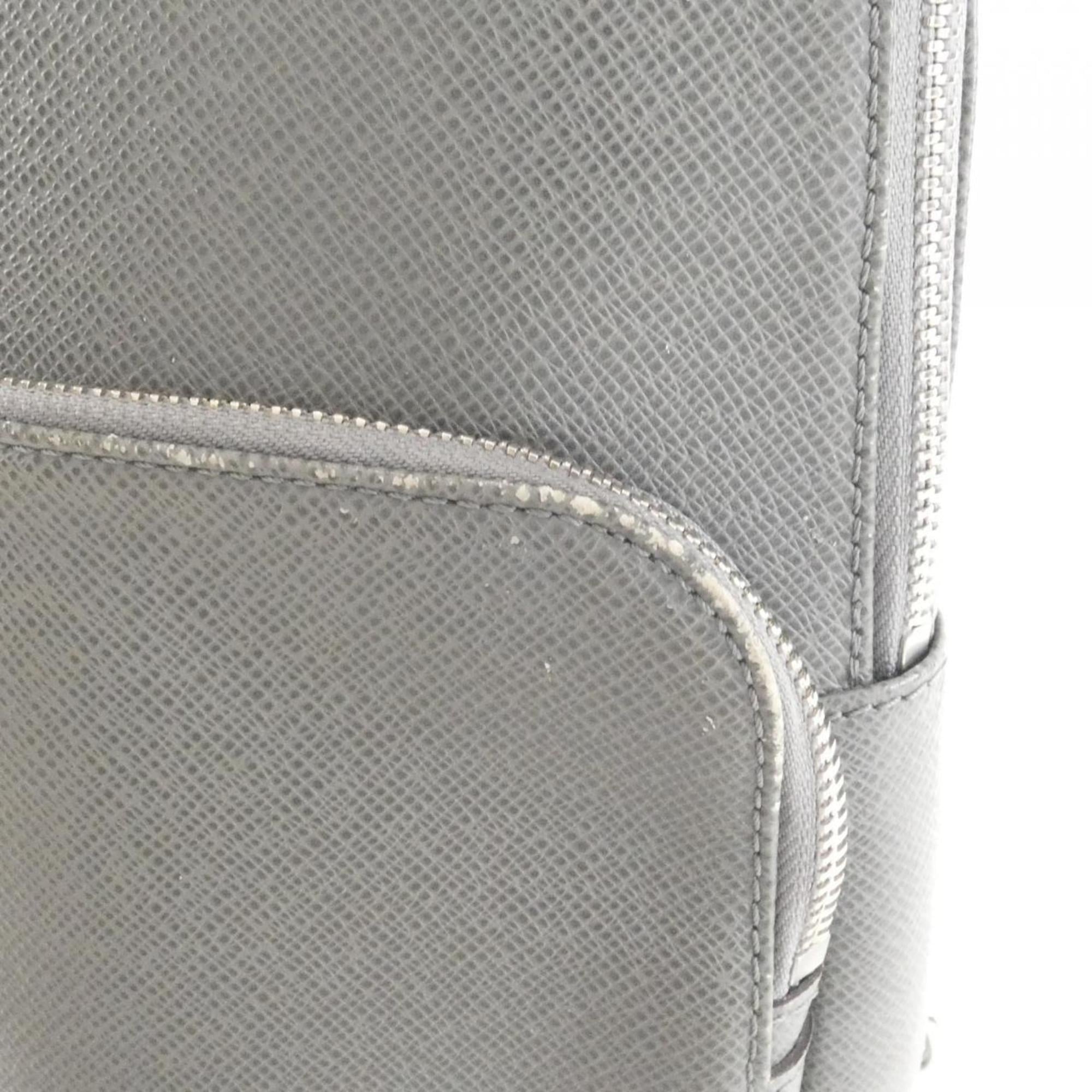 Louis Vuitton Gris Leather Shoulder Bag (Pre-Owned)
