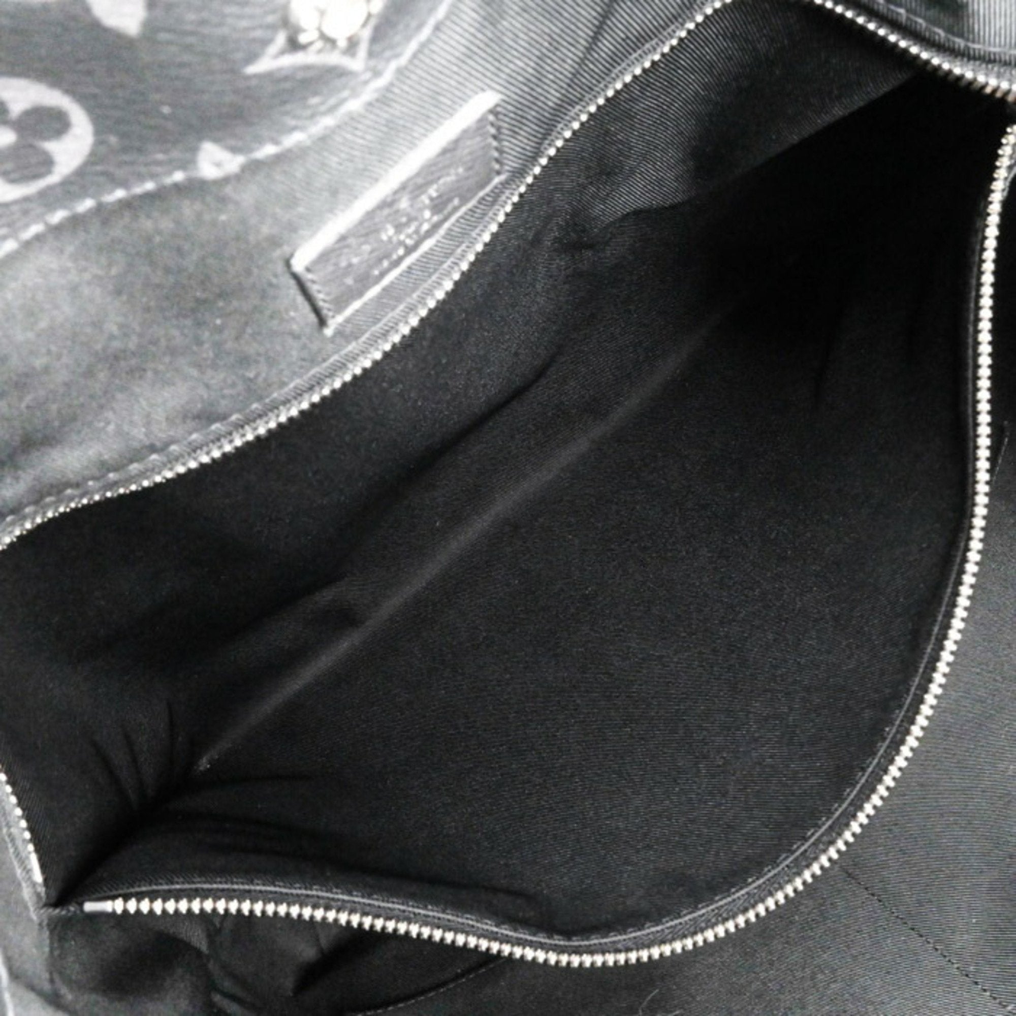Louis Vuitton Black Noir Taigarama Handbag Shoulder Bag Tote Bag (Pre-Owned)