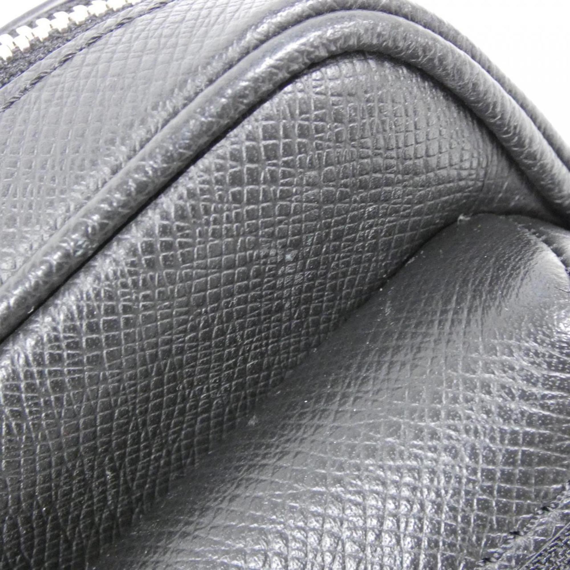 Louis Vuitton Black Leather Shoulder Bag (Pre-Owned)