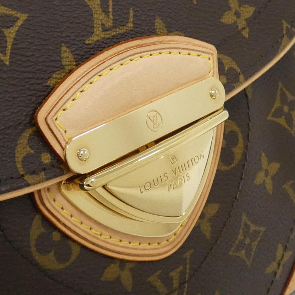 Louis Vuitton Marron Coated Canvas Shoulder Bag (Pre-Owned)