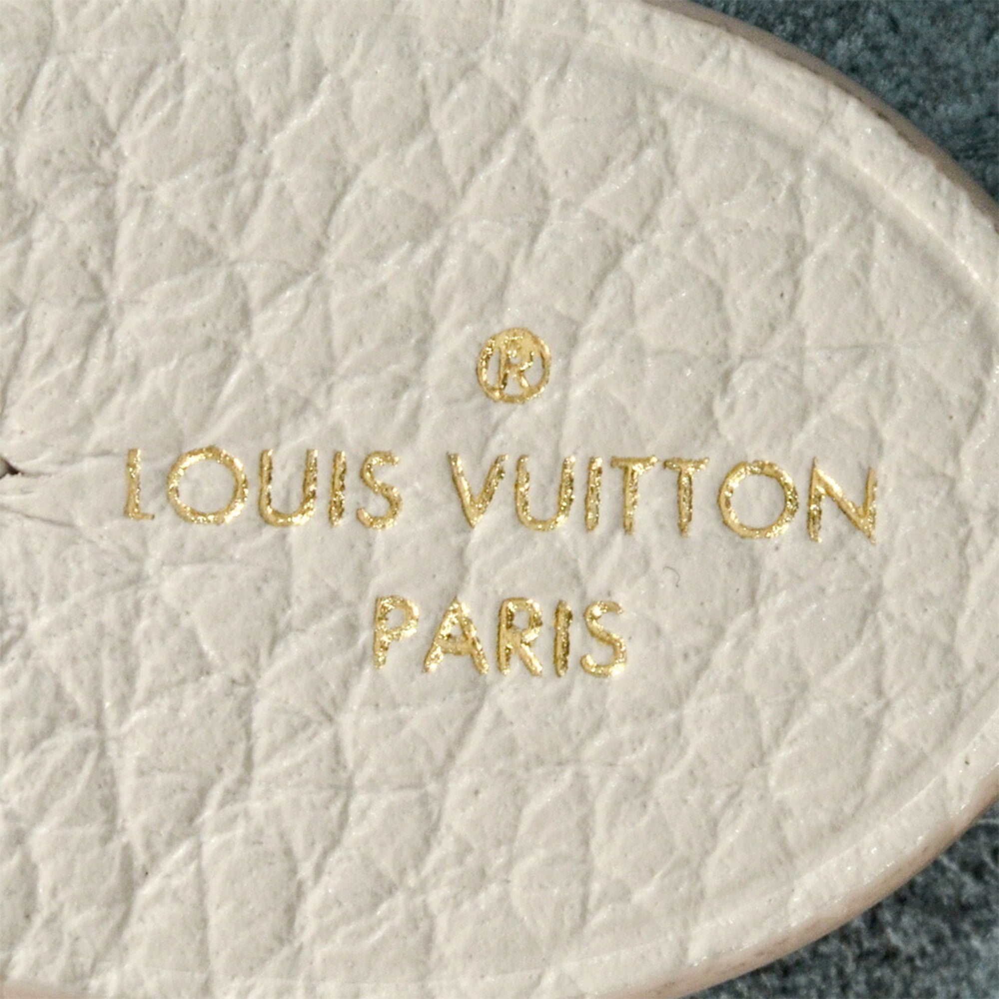 Louis Vuitton Beige Ivory Monogram Mahina Leather Handbag (Pre-Owned)