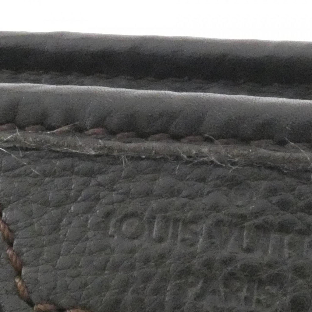 Louis Vuitton Mahina Black Leather Handbag (Pre-Owned)