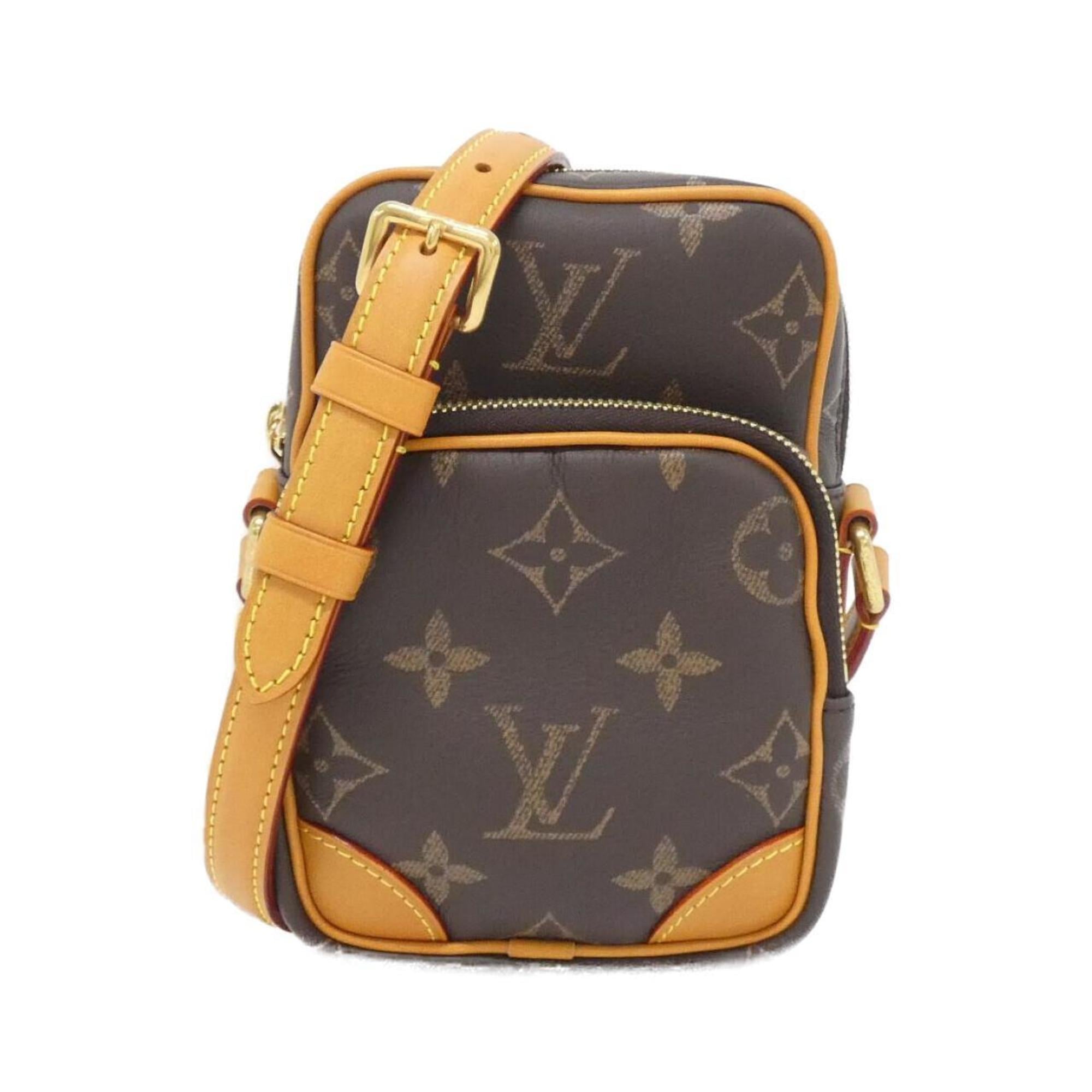 Louis Vuitton Marron Leather Shoulder Bag (Pre-Owned)
