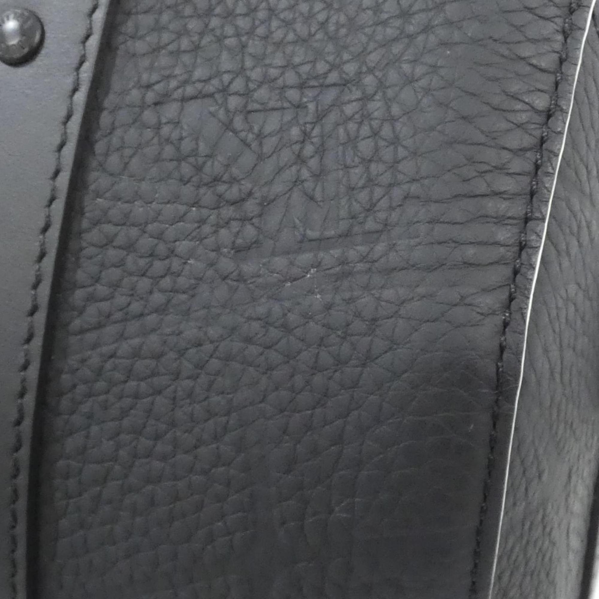 Louis Vuitton Black Leather Shoulder Bag (Pre-Owned)