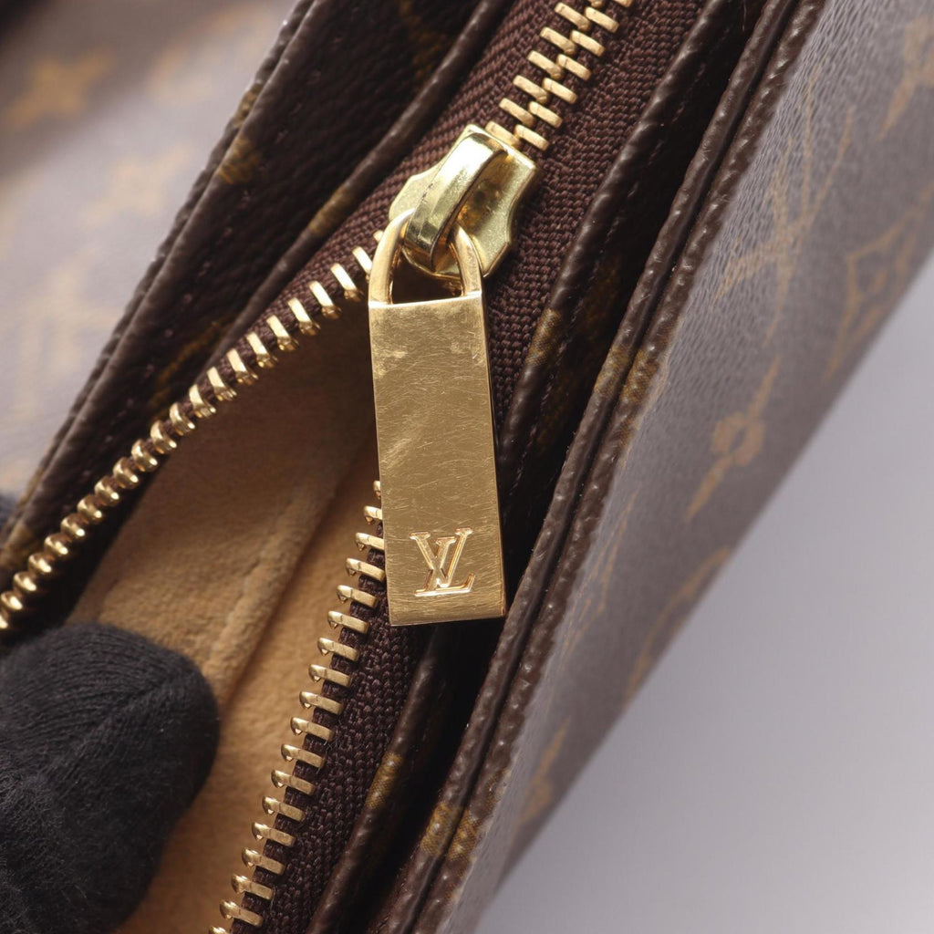 Louis Vuitton Brown Pvc Leather Shoulder Bag (Pre-Owned)