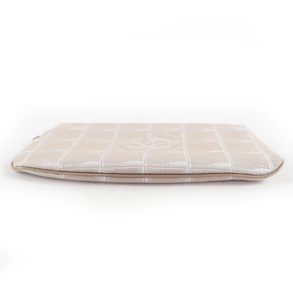 Travel Line Wallet on Chain Quilted Nylon
