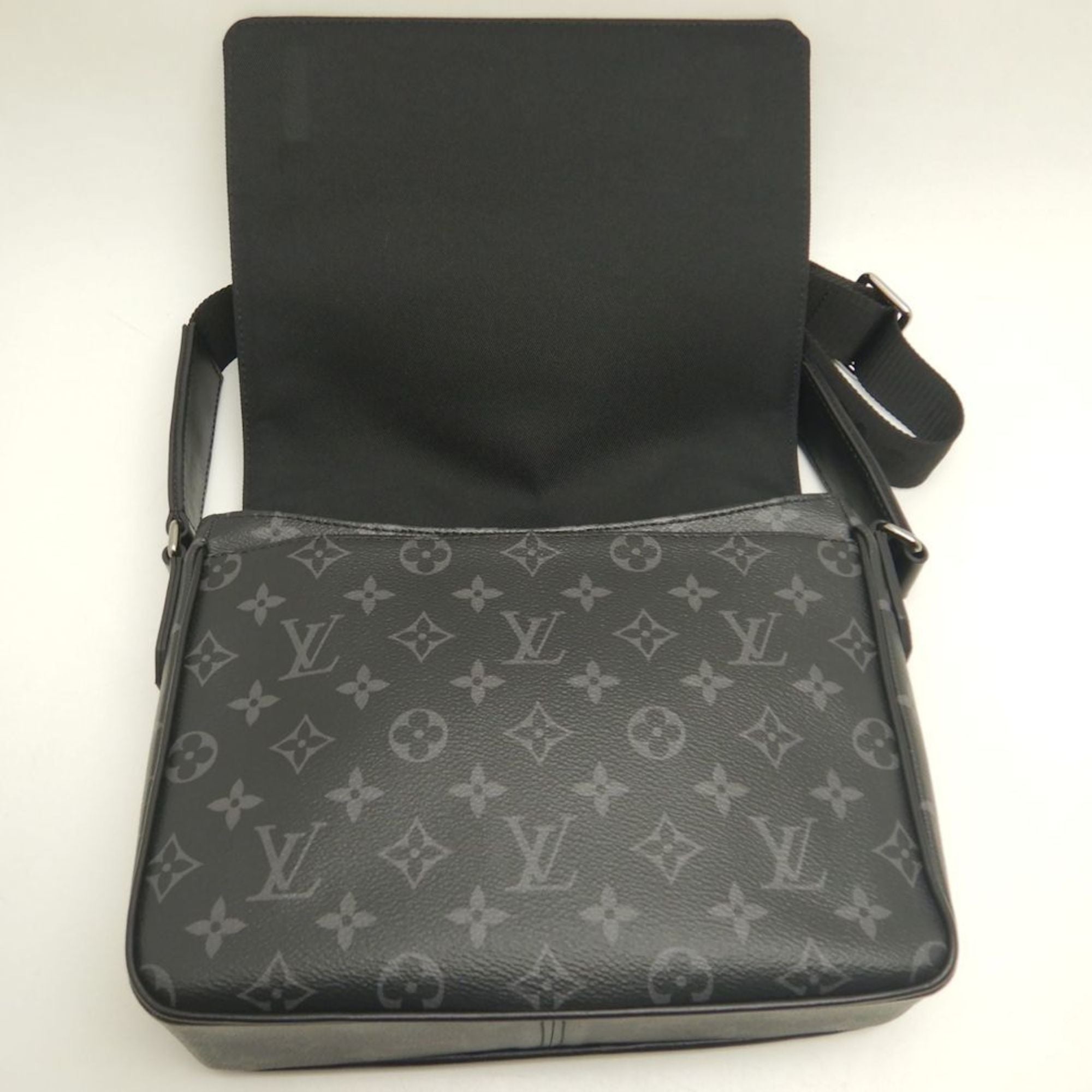 Louis Vuitton Black Monogram Eclipse Noir Monogram Eclipse Shoulder Bag (Pre-Owned)