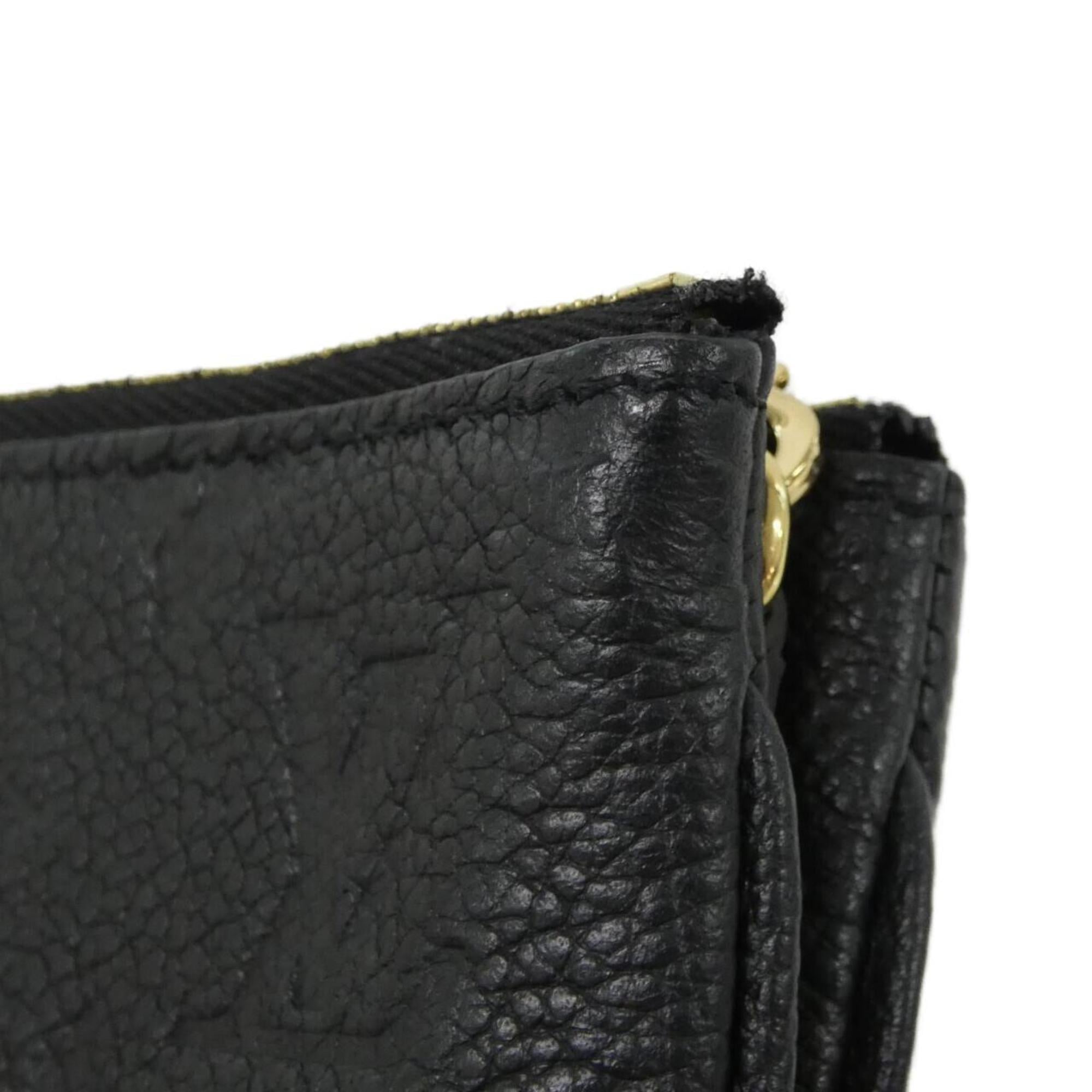 Louis Vuitton Black Leather Pochette Shoulder Bag (Pre-Owned)