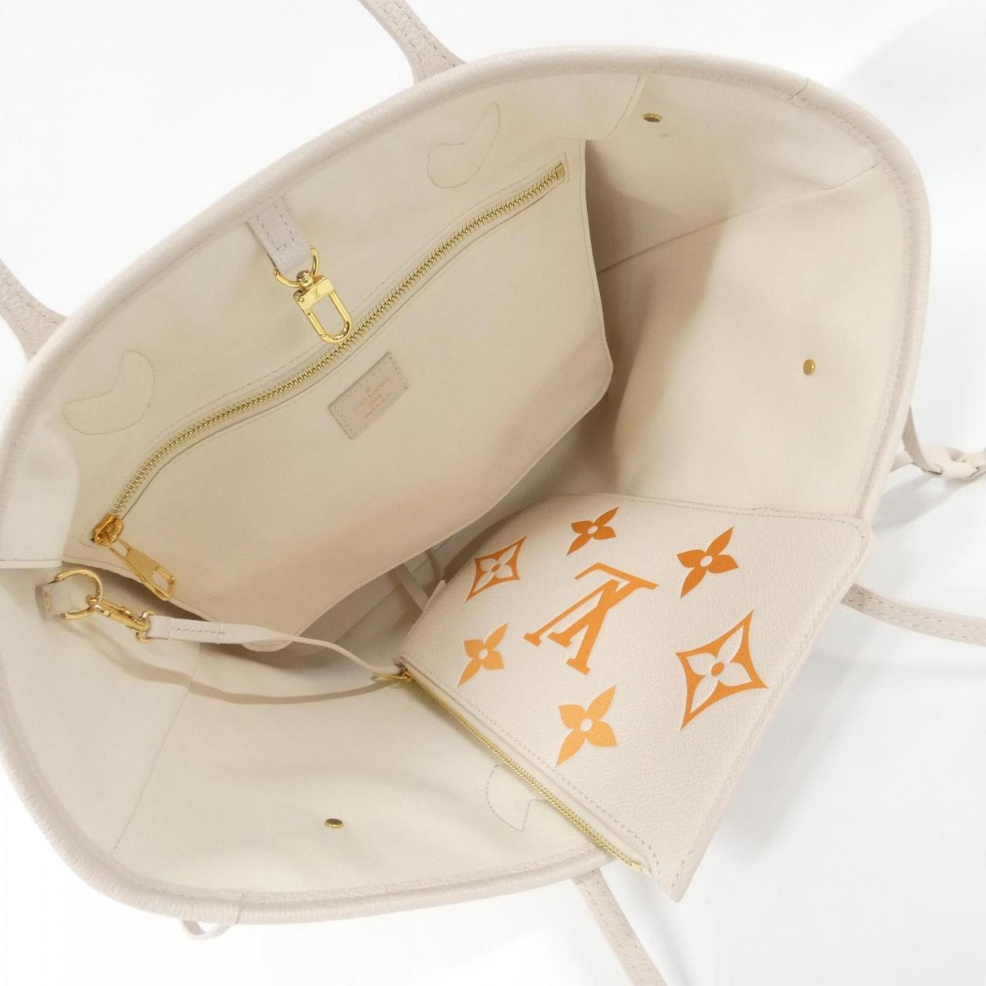 Louis Vuitton Beige Leather Handbag (Pre-Owned)