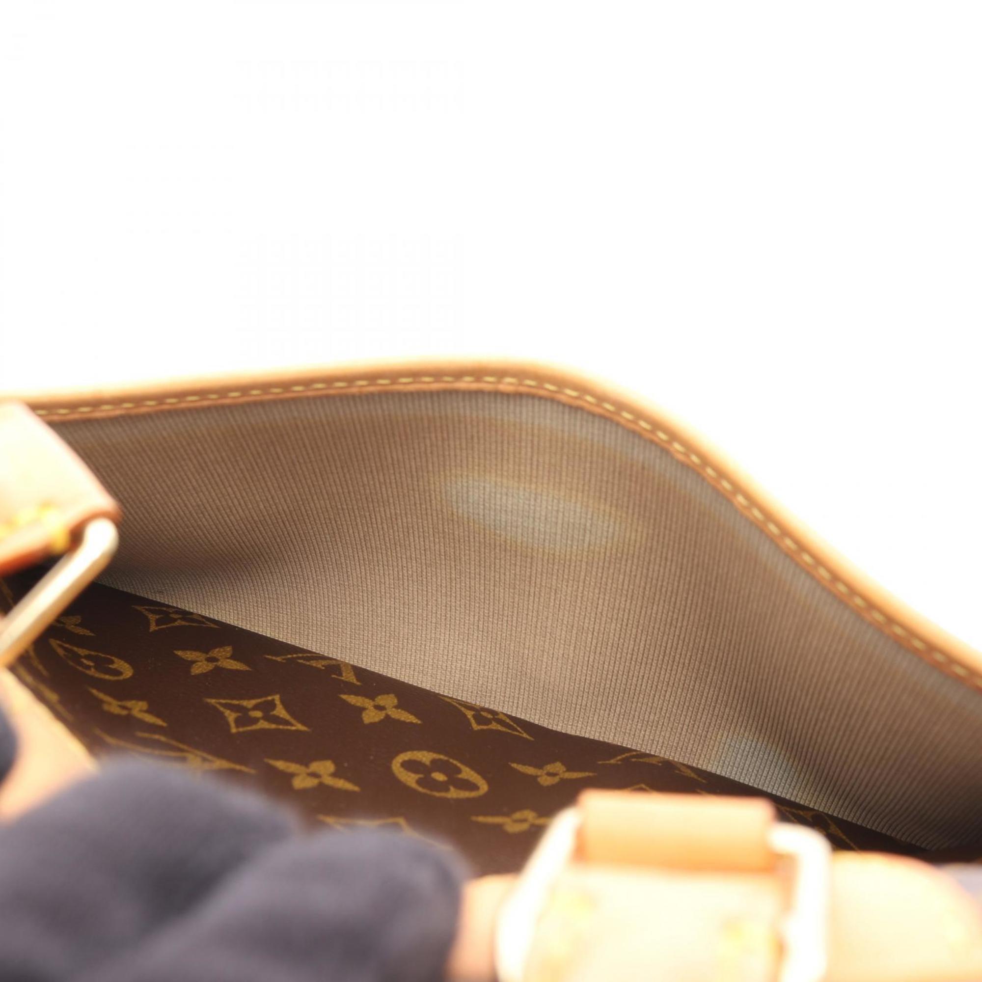 Louis Vuitton Brown Monogram Monogram Handbag (Pre-Owned)