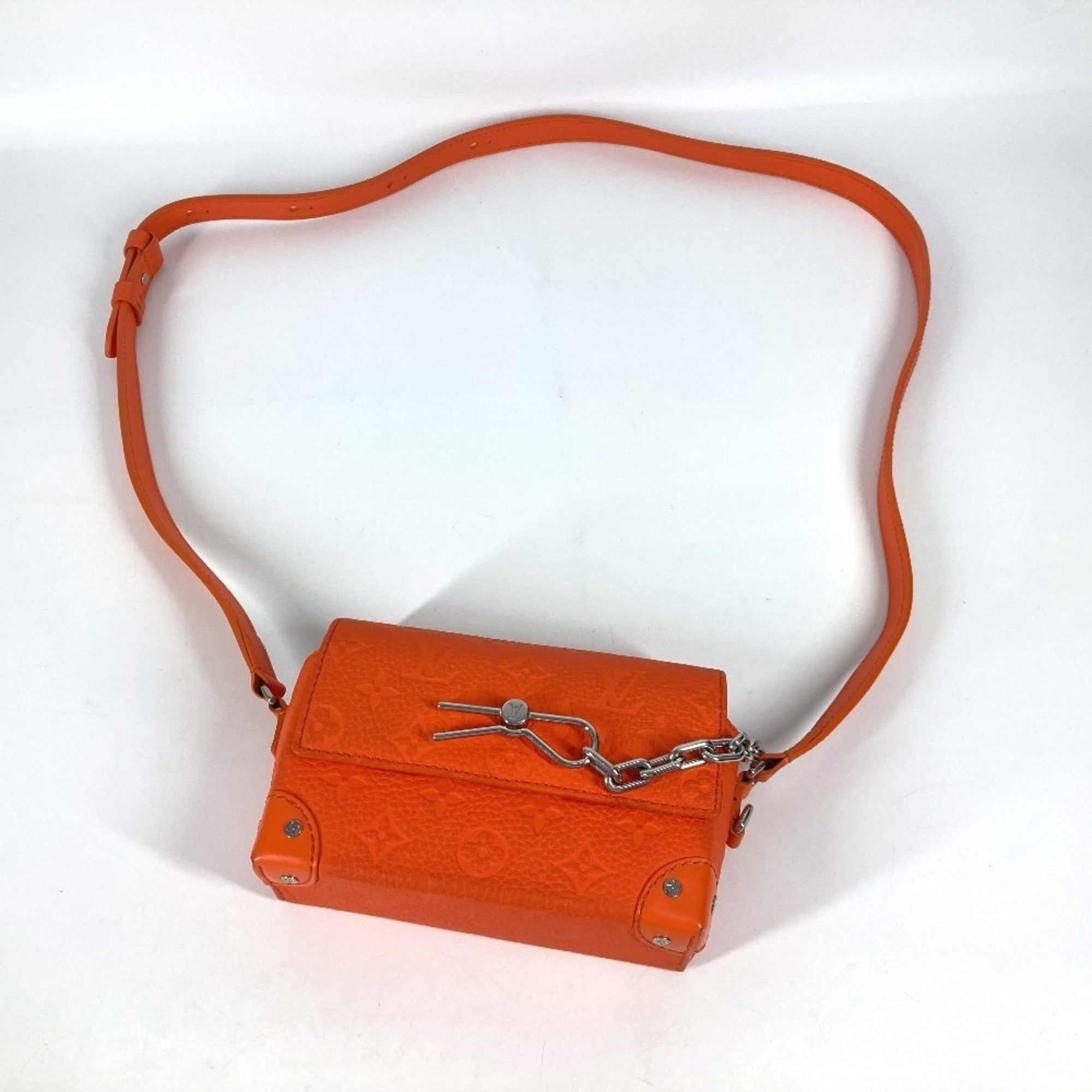 Louis Vuitton Orange Leather Pochette Shoulder Bag (Pre-Owned)