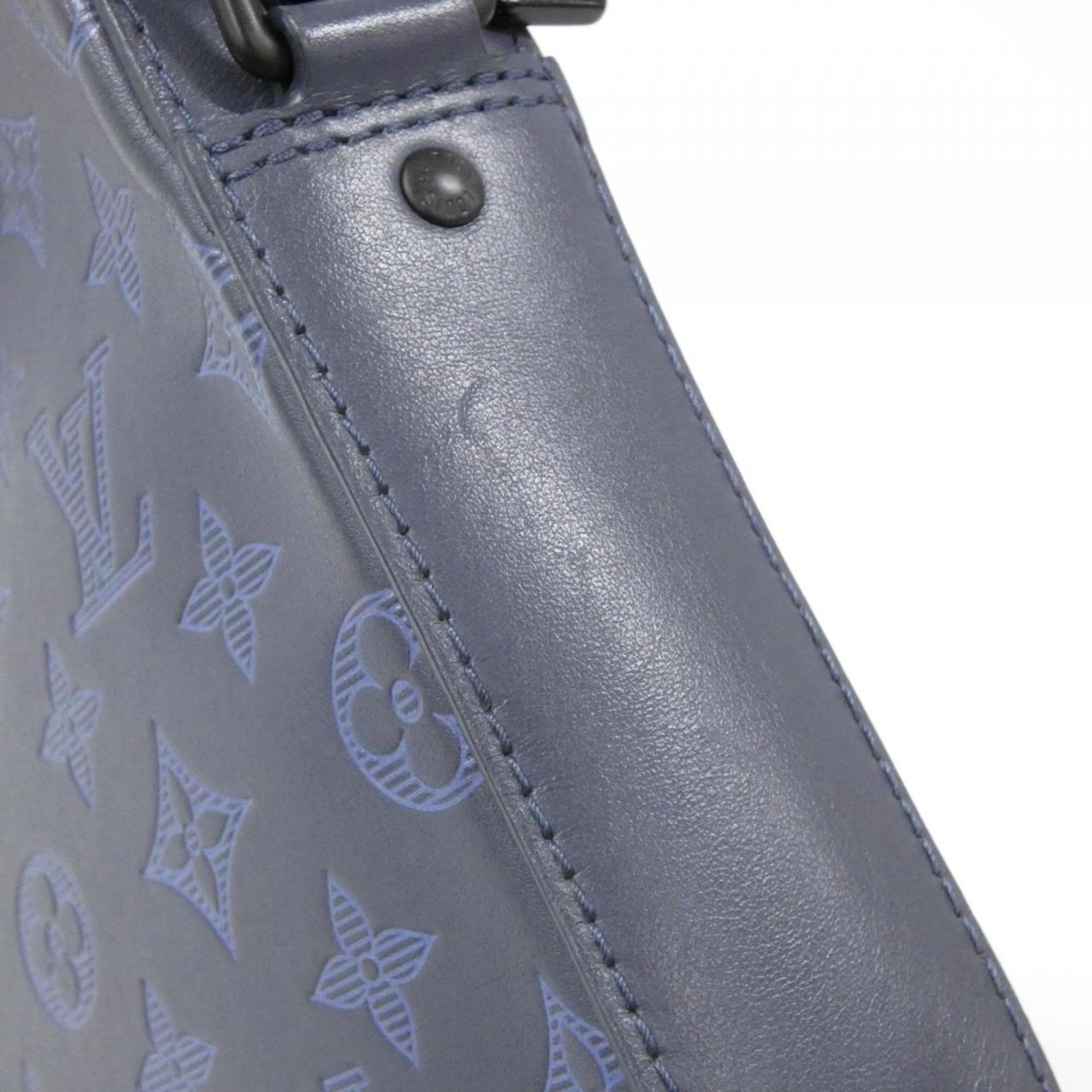 Louis Vuitton Leather Shoulder Bag (Pre-Owned)