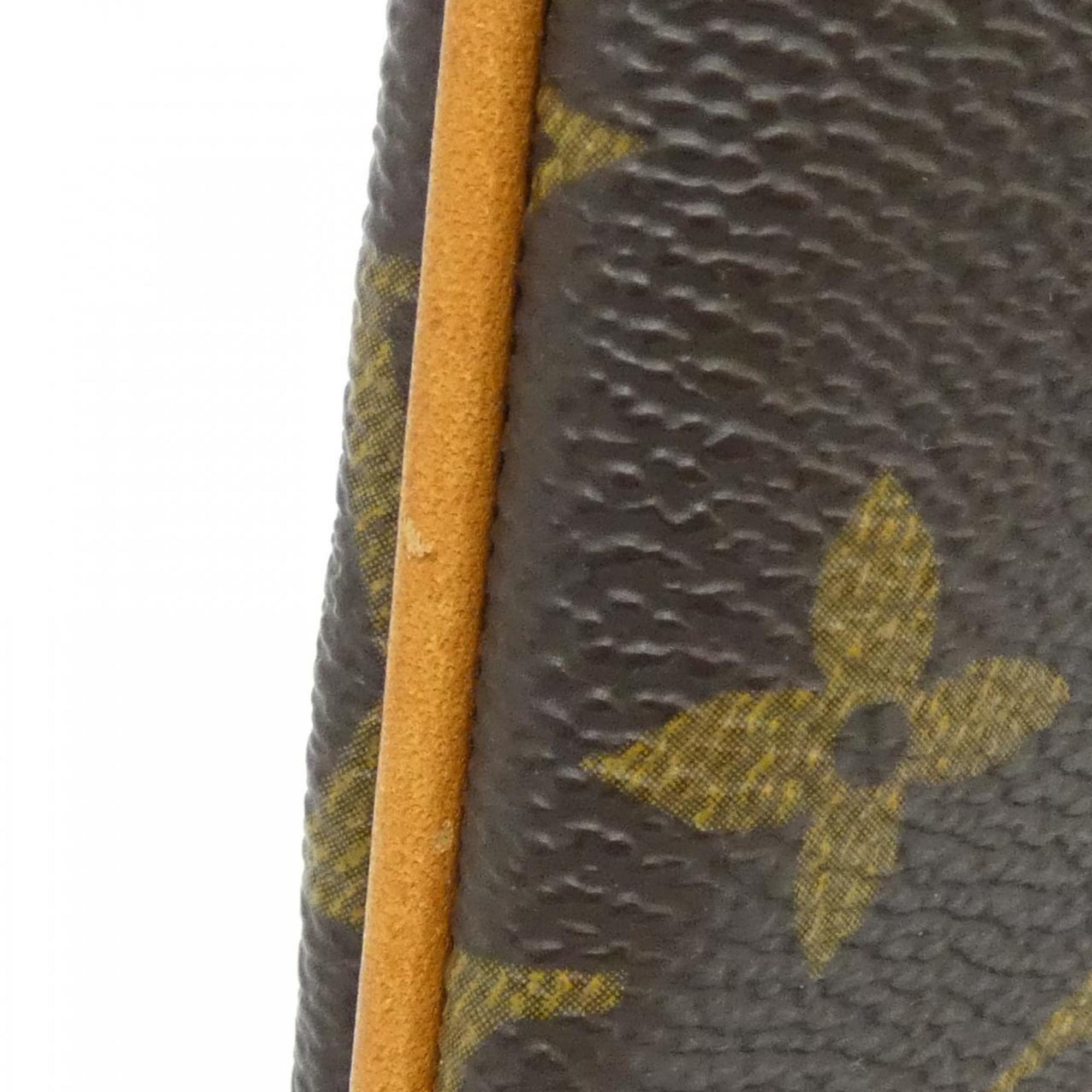 Louis Vuitton Marron Coated Canvas Shoulder Bag (Pre-Owned)