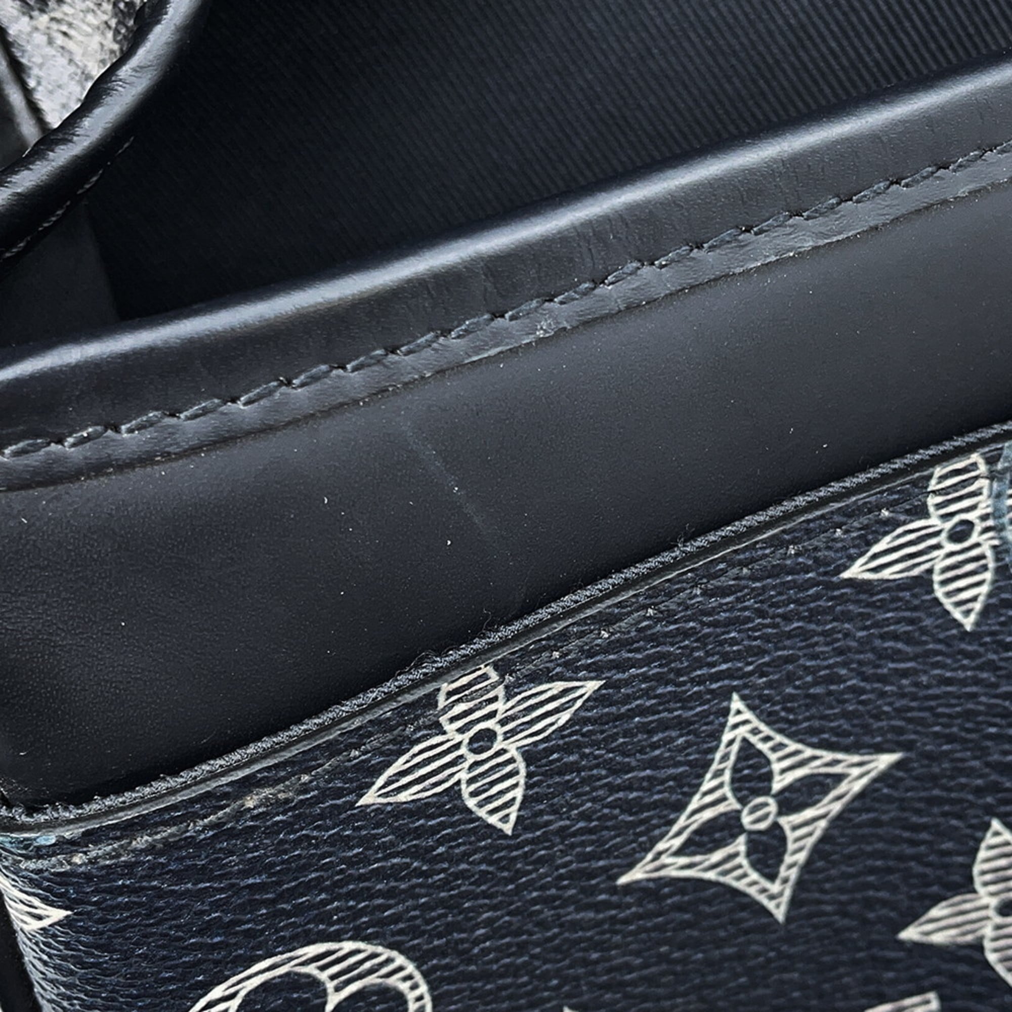 Louis Vuitton Monogram Savane Navy Handbag Shoulder Bag (Pre-Owned)