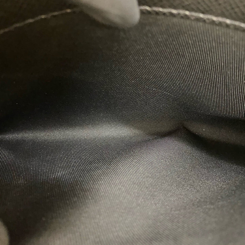 Louis Vuitton Black Leather Shoulder Bag (Pre-Owned)