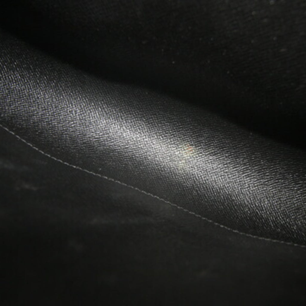 Louis Vuitton Ardoise Black Taiga Leather Clutch Bag (Pre-Owned)