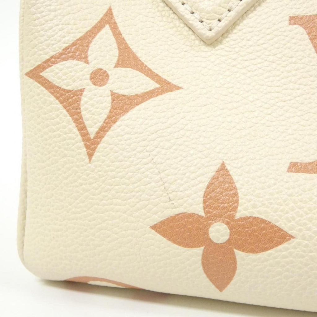 Louis Vuitton Cream White Leather Boston Bag (Pre-Owned)