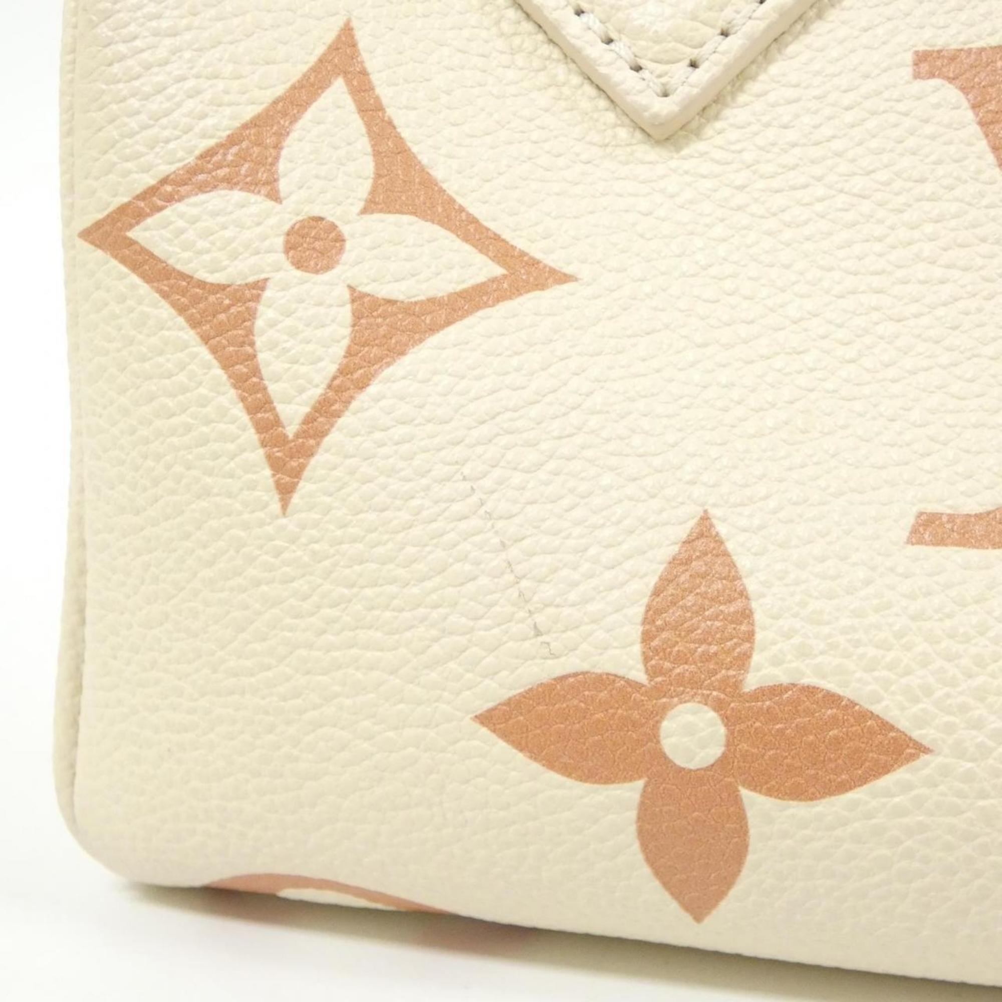 Louis Vuitton Cream White Leather Boston Bag (Pre-Owned)