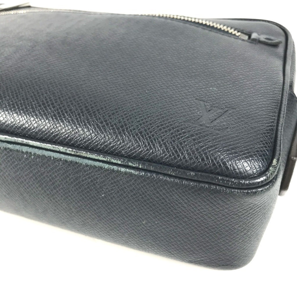 Louis Vuitton Navy Navy Blue Taiga Leather Clutch Bag Pochette Pouch (Pre-Owned)