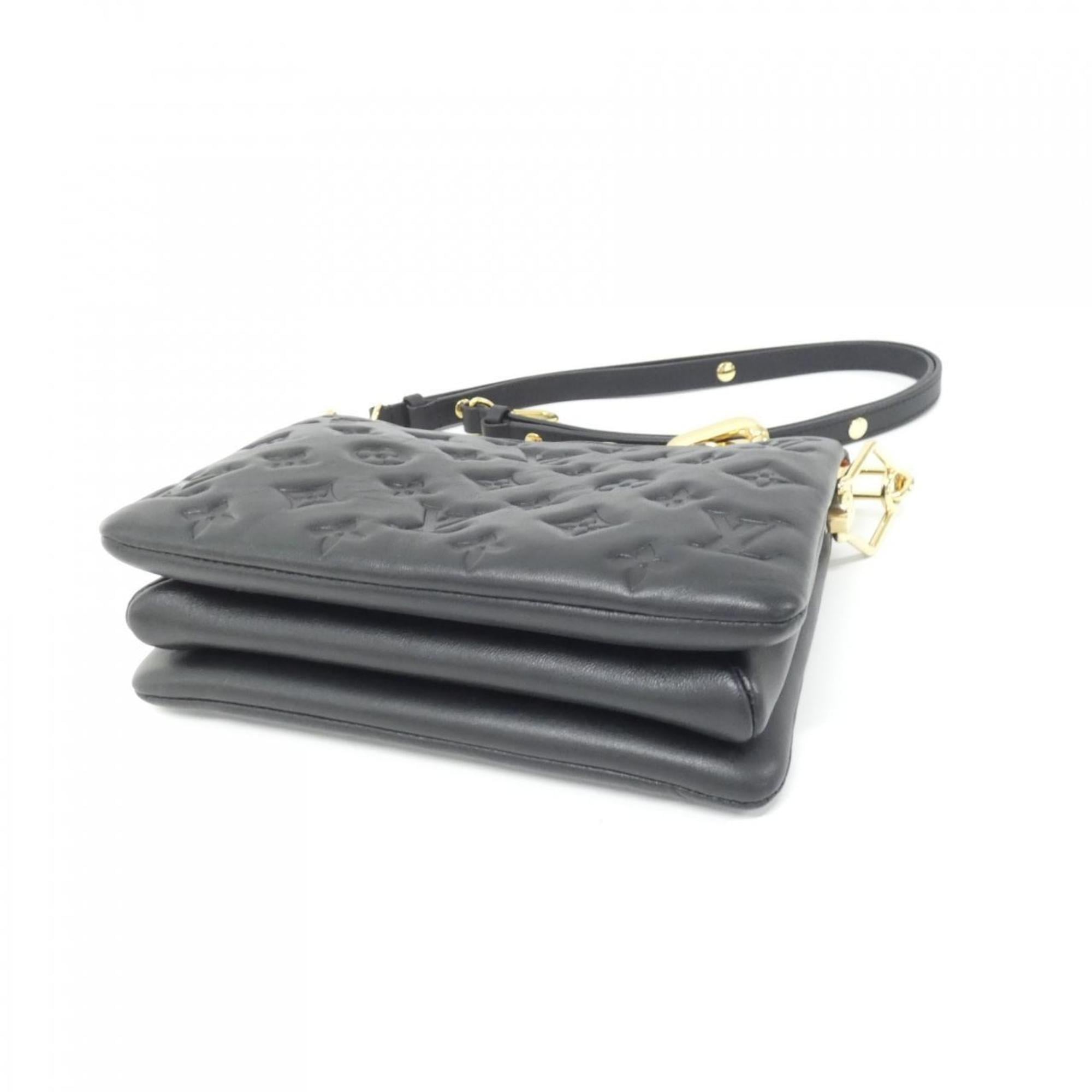 Louis Vuitton Black Leather Shoulder Bag (Pre-Owned)