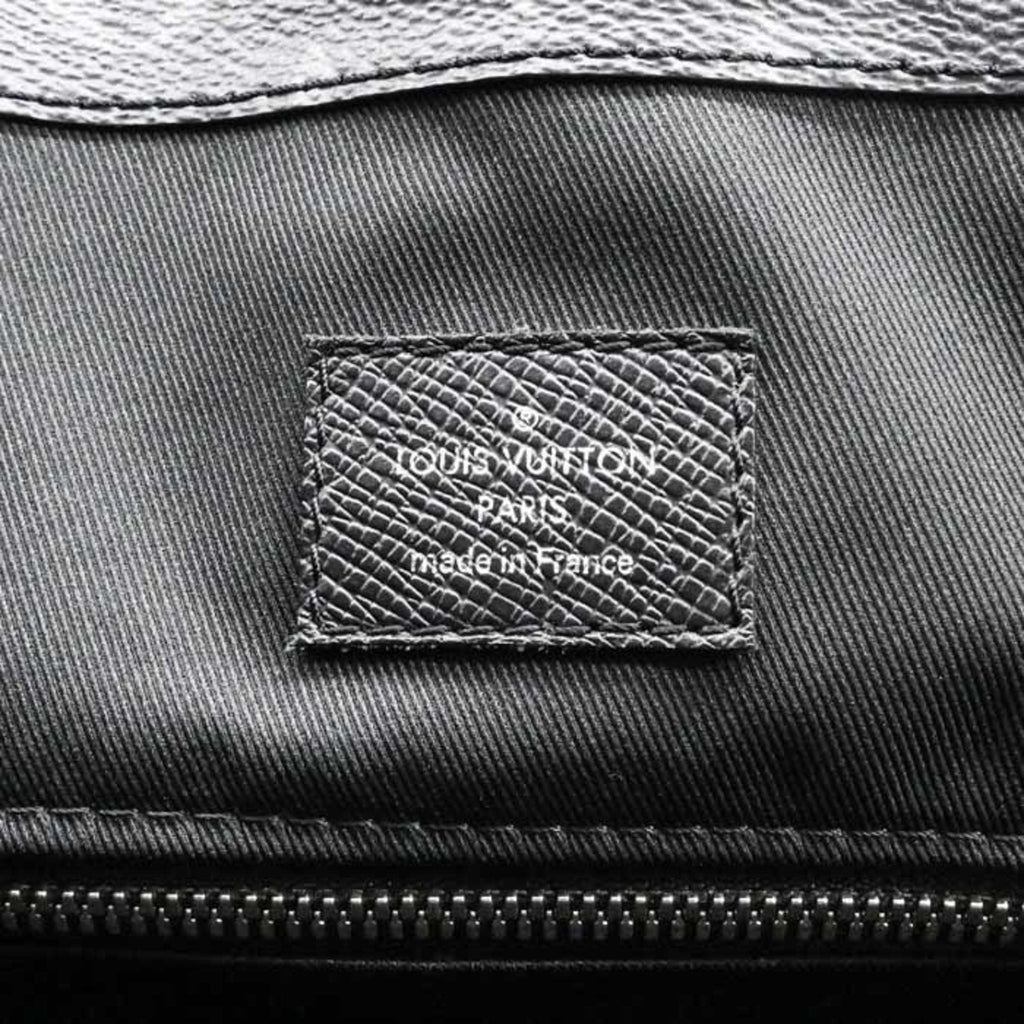 Louis Vuitton Black Noir Taigarama Handbag Shoulder Bag Tote Bag (Pre-Owned)