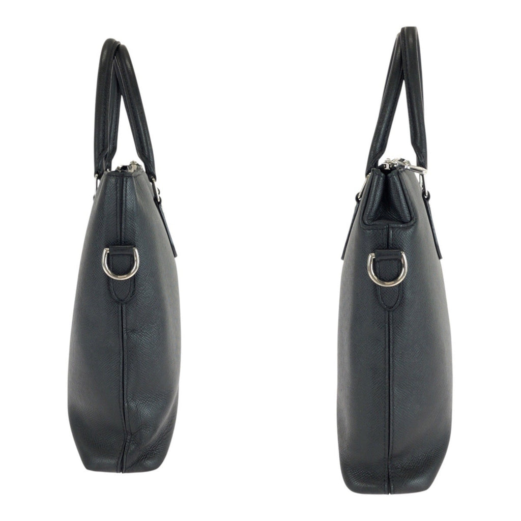 Louis Vuitton Black Taiga Leather Briefcase (Pre-Owned)