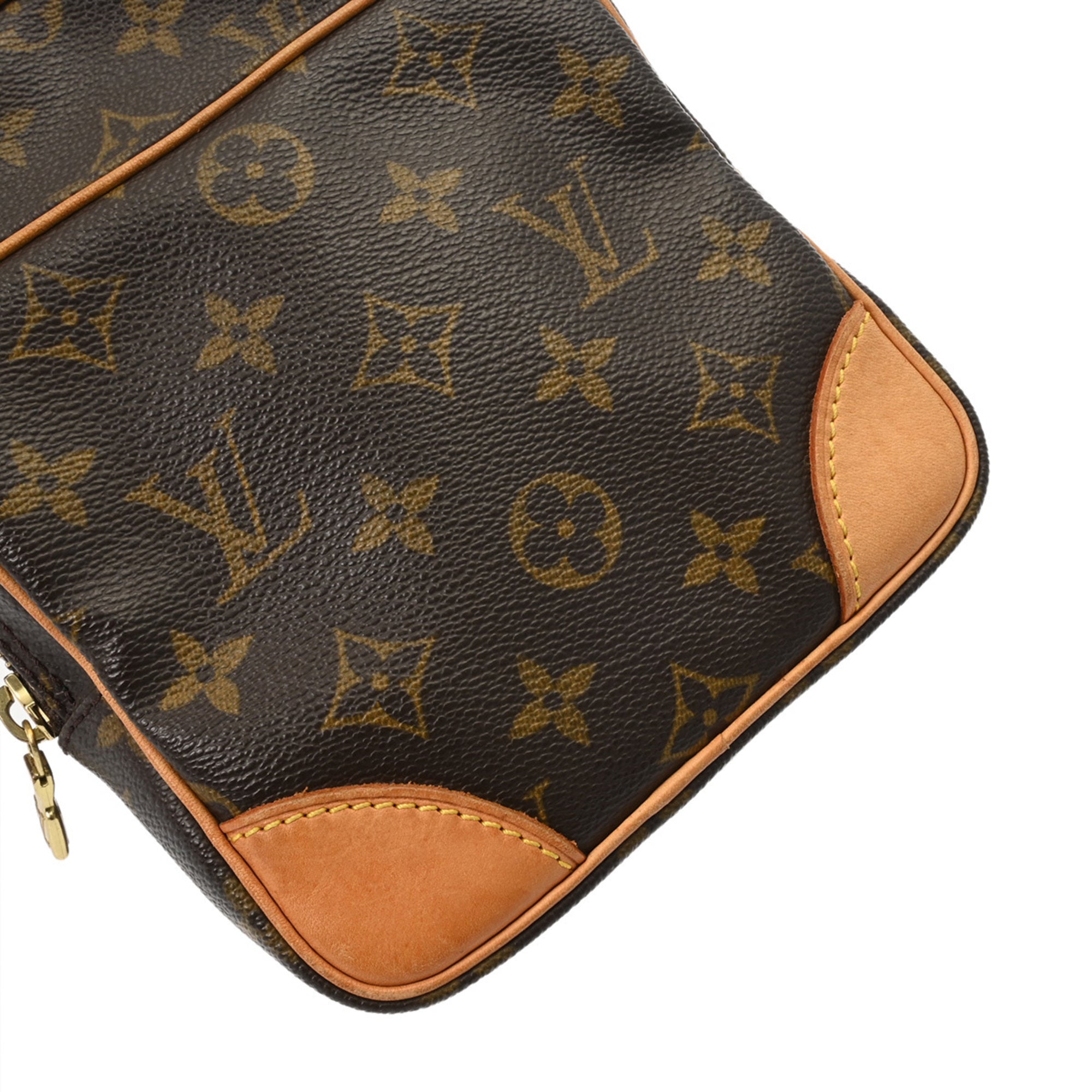 Louis Vuitton Brown Monogram Monogram Shoulder Bag (Pre-Owned)