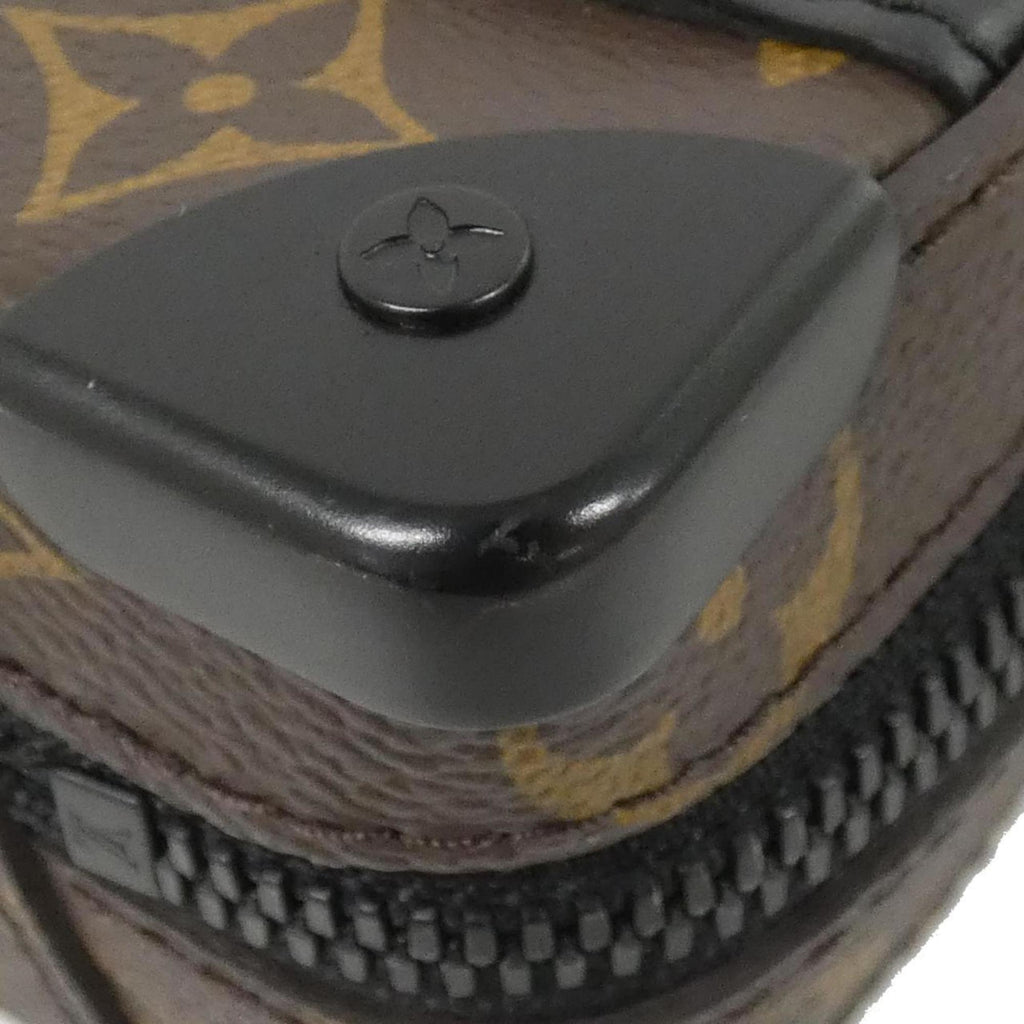 Louis Vuitton Marron Coated Canvas Shoulder Bag (Pre-Owned)
