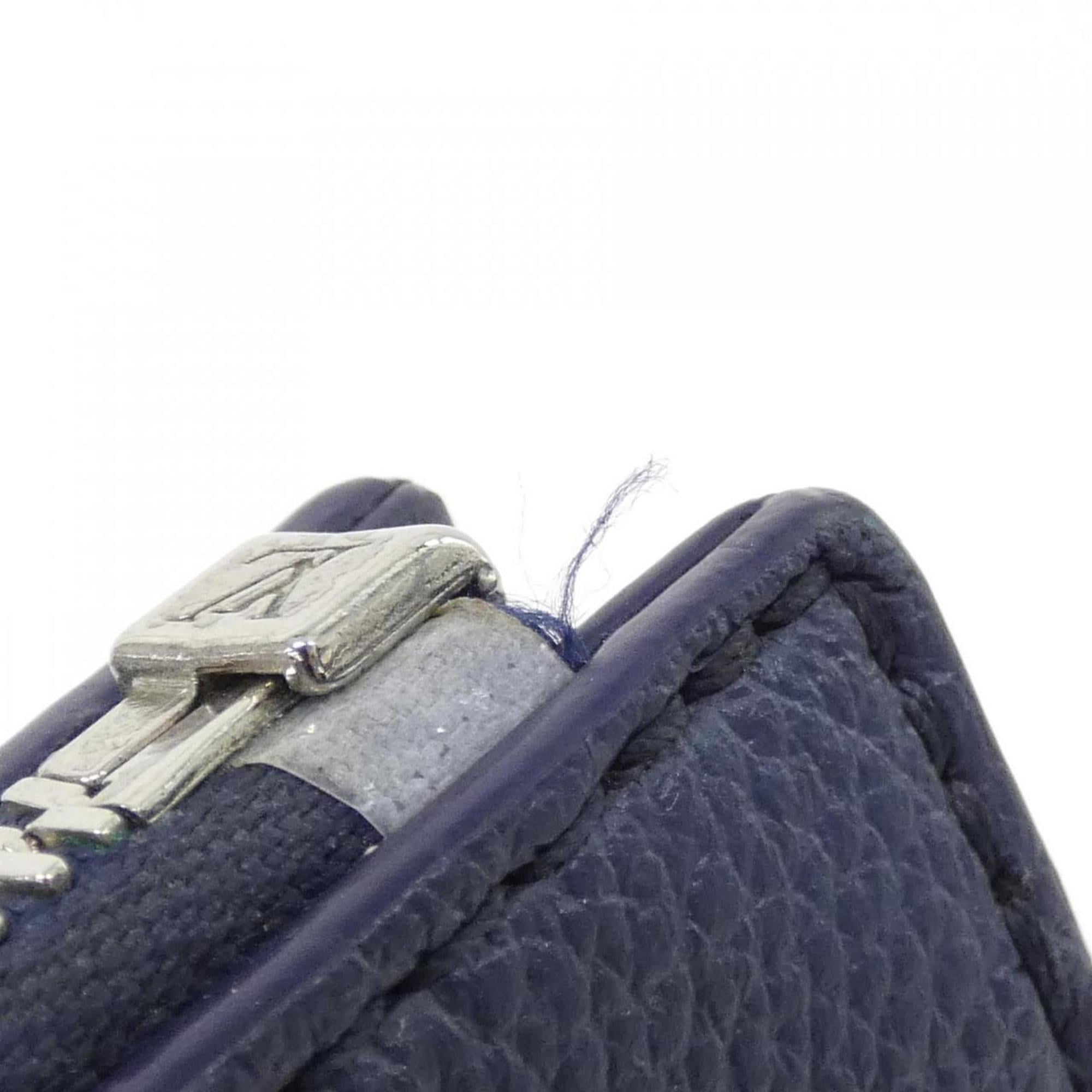 Louis Vuitton Blue Navy Leather Handbag (Pre-Owned)