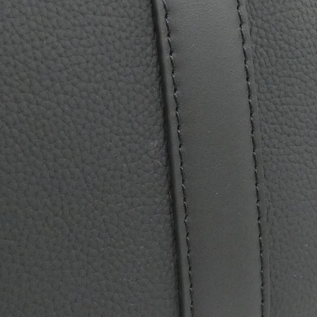 Louis Vuitton Black Leather Shoulder Bag (Pre-Owned)