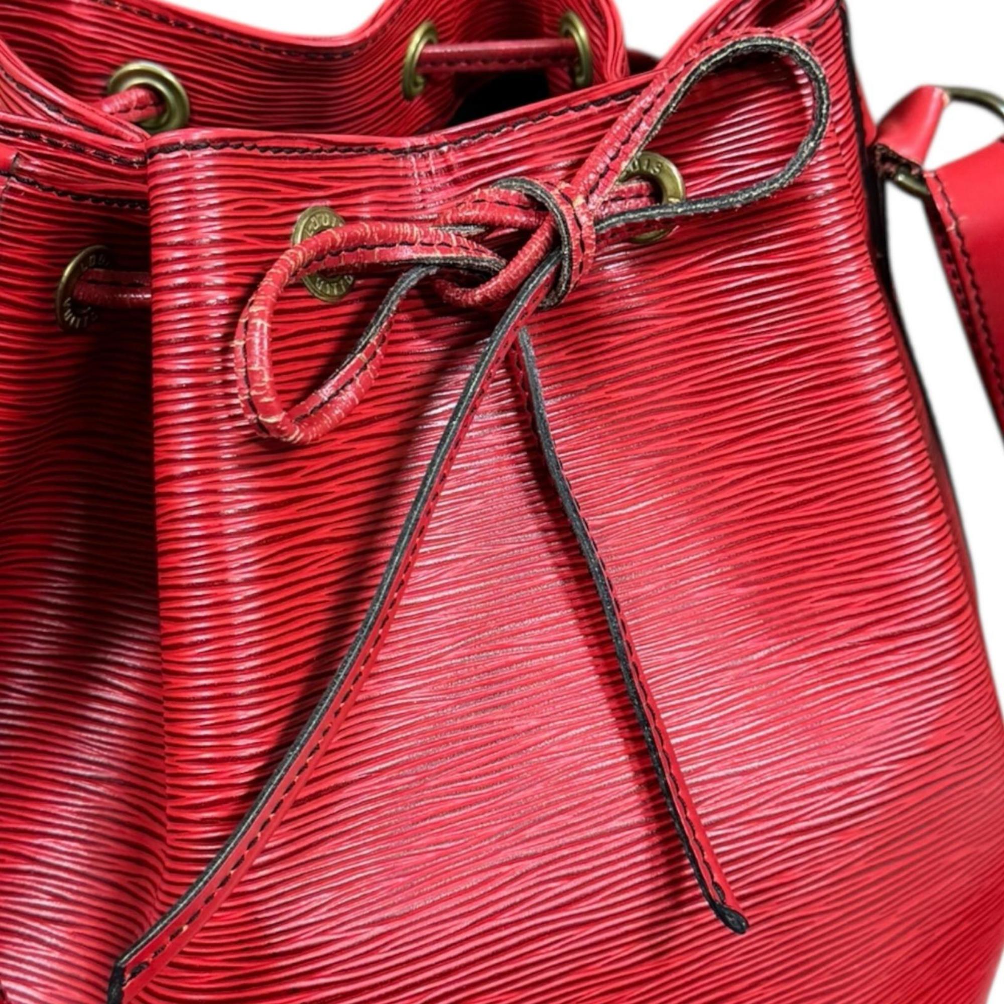 Louis Vuitton Castilian Red Red Color Epi Leather Shoulder Bag (Pre-Owned)