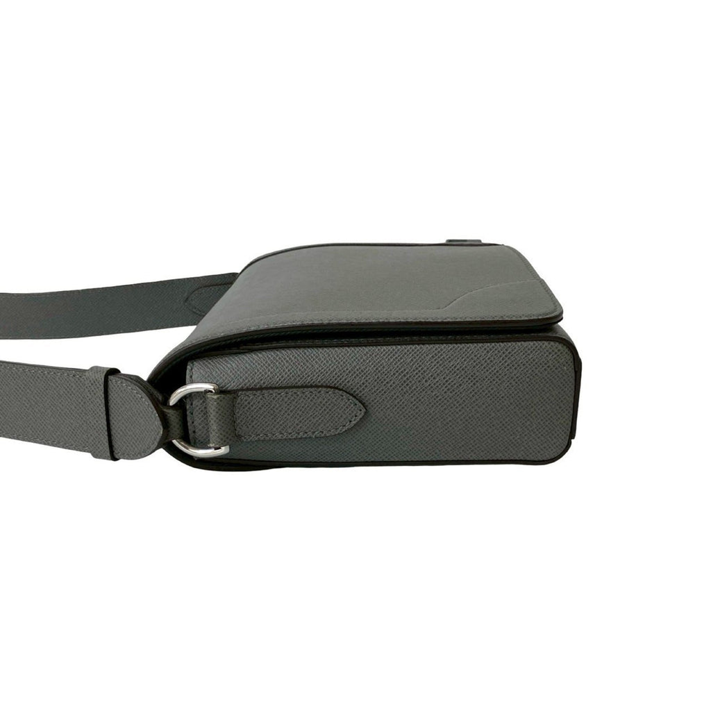 Louis Vuitton Gray Leather Shoulder Bag (Pre-Owned)