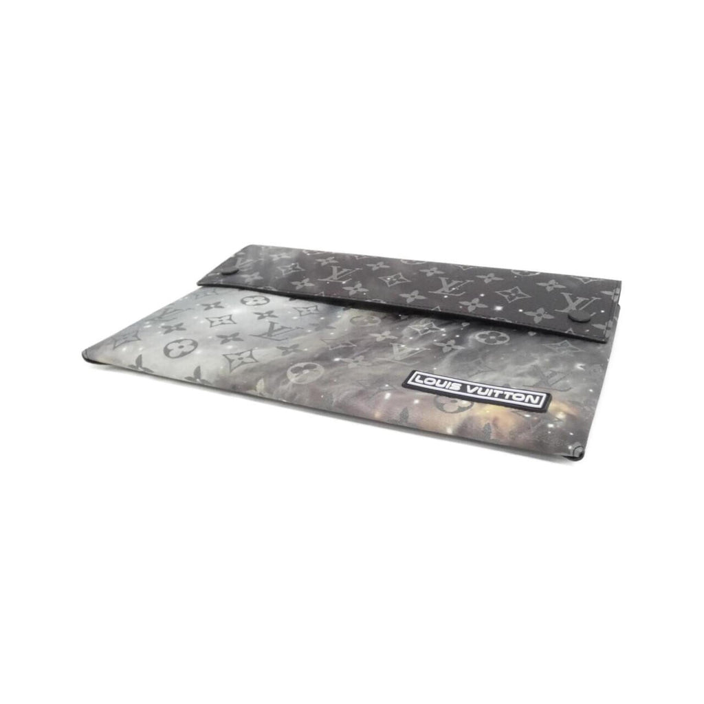 Louis Vuitton Silver Coated Canvas Pouch (Pre-Owned)