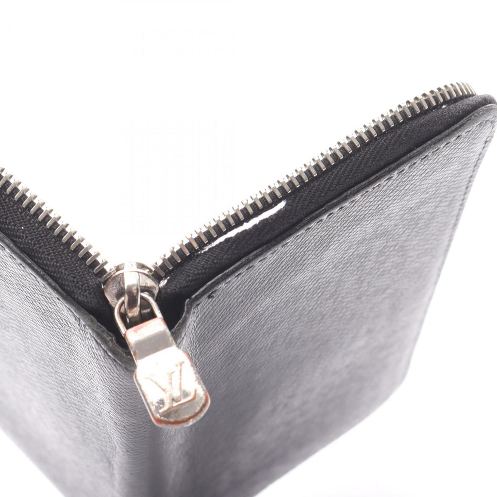 Louis Vuitton Taiga Black Taiga Leather Long Wallet (Bi-Fold) (Pre-Owned)