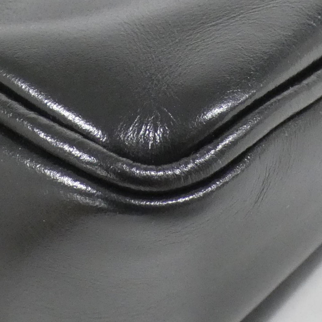 Louis Vuitton Black Leather Shoulder Bag (Pre-Owned)