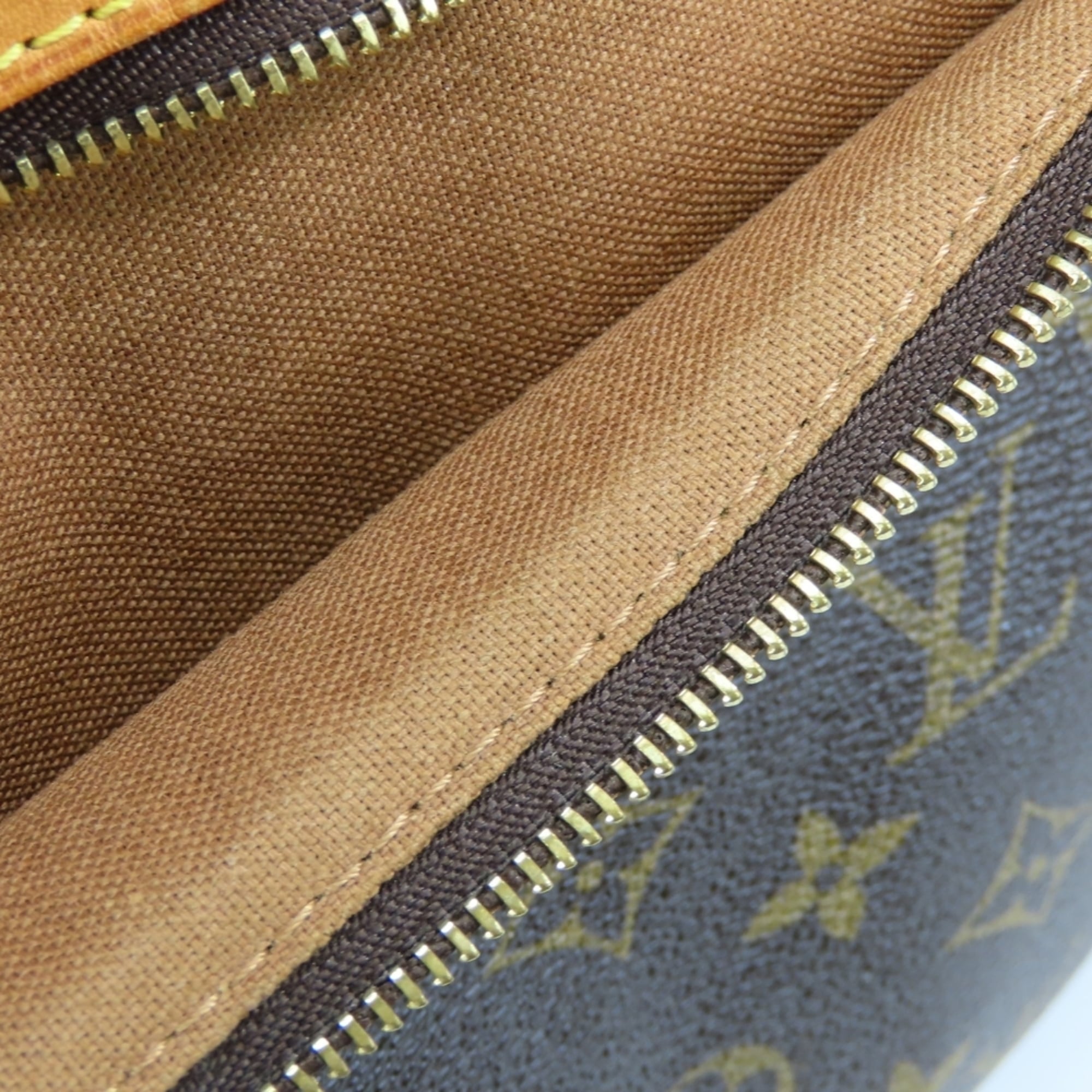 Louis Vuitton Brown Monogram Monogram Shoulder Bag (Pre-Owned)