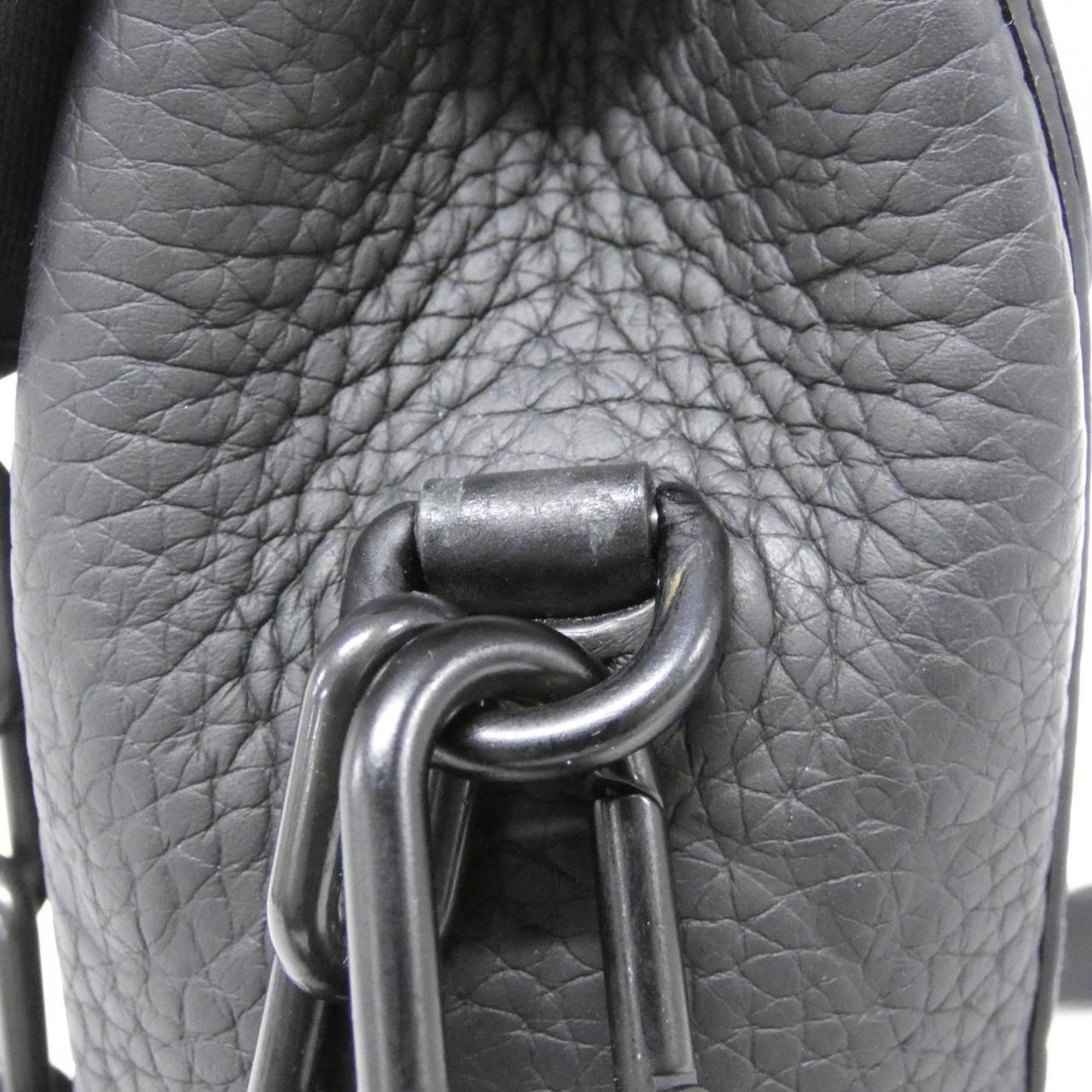 Louis Vuitton Black Leather Shoulder Bag (Pre-Owned)