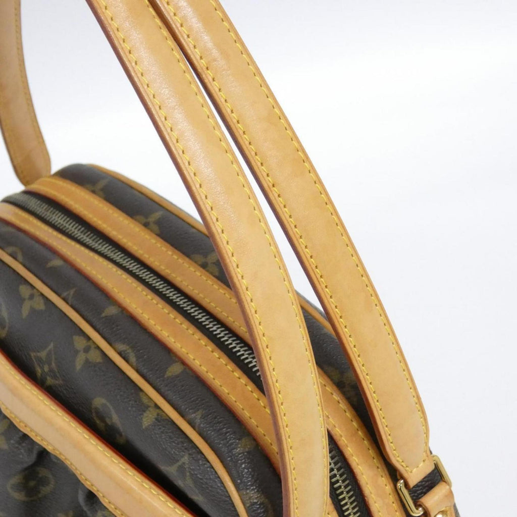 Louis Vuitton Marron Coated Canvas Shoulder Bag (Pre-Owned)