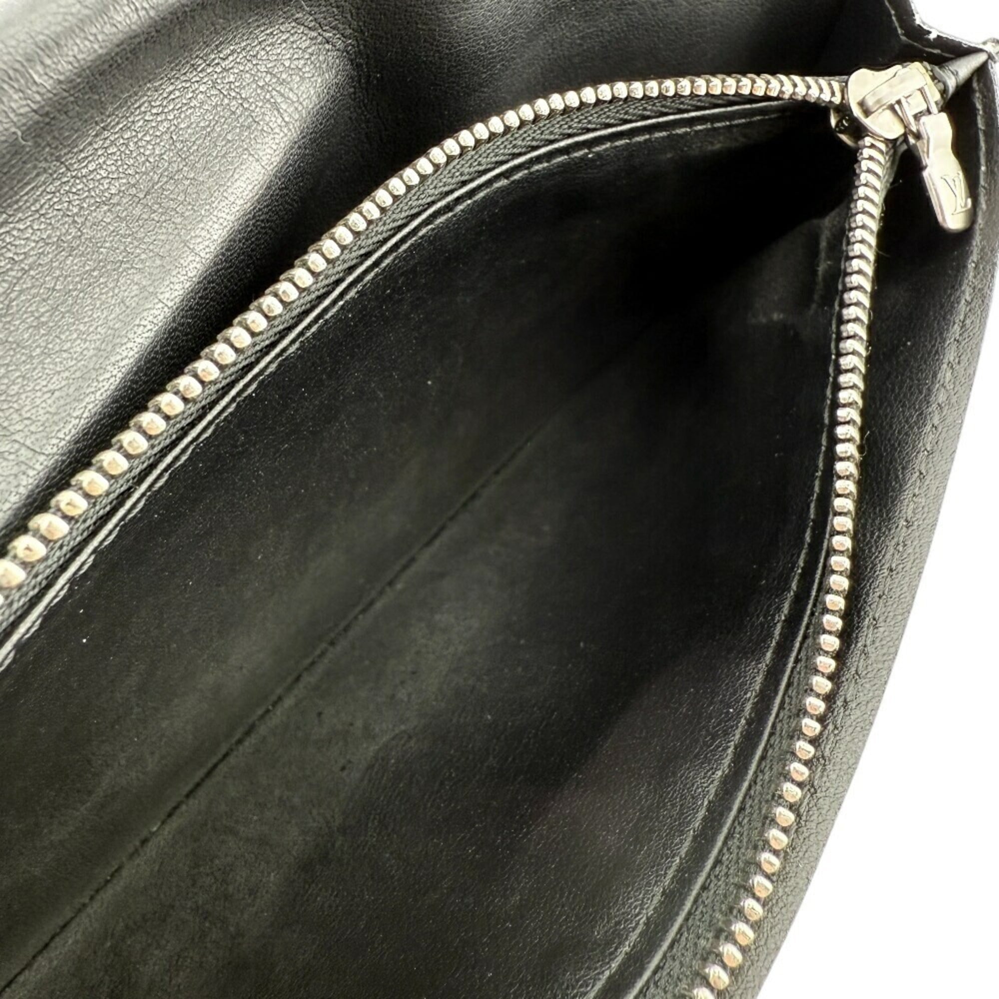 Louis Vuitton Black Leather (Pre-Owned)