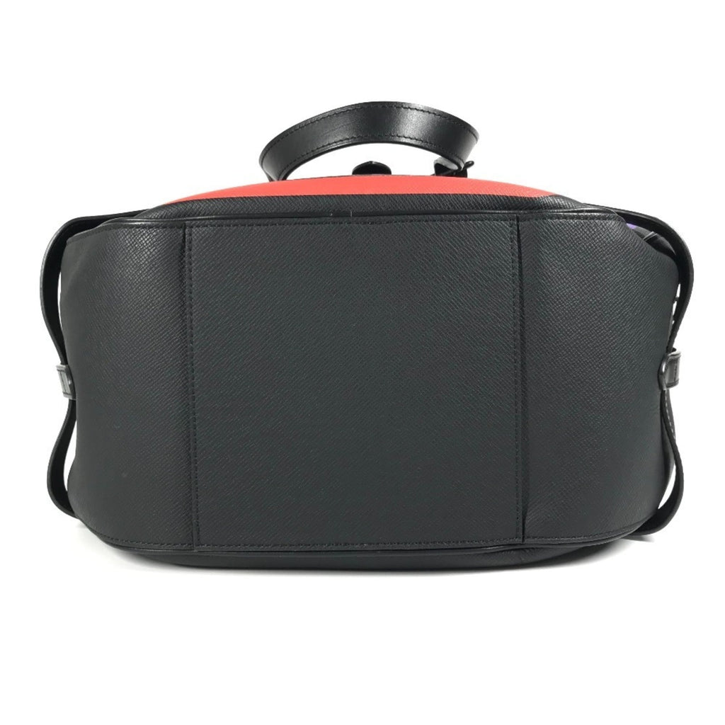 Louis Vuitton Taiga Ardoise Black Taiga Leather Pochette Shoulder Bag (Pre-Owned)