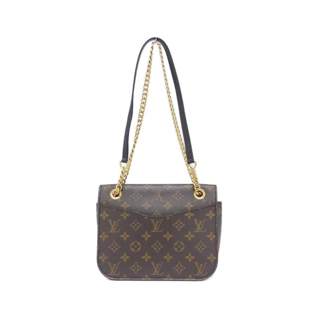 Louis Vuitton Marron Coated Canvas Shoulder Bag (Pre-Owned)