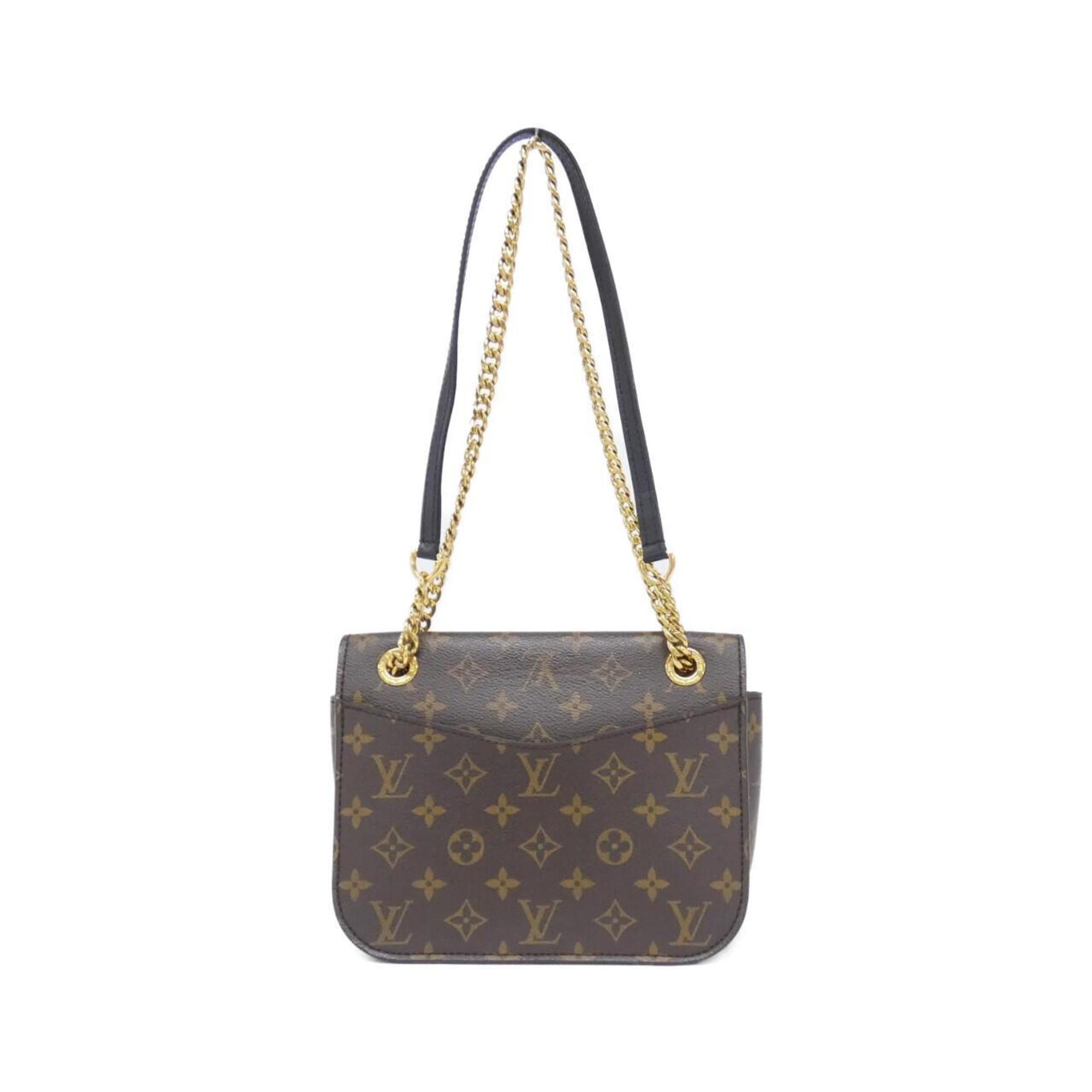 Louis Vuitton Marron Coated Canvas Shoulder Bag (Pre-Owned)