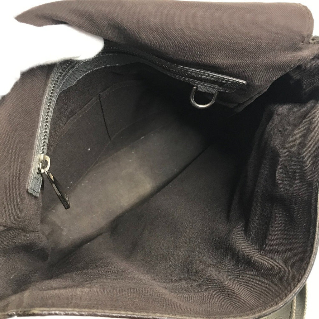 Louis Vuitton Glacier Gray Taiga Leather Messenger Bag Shoulder Bag (Pre-Owned)