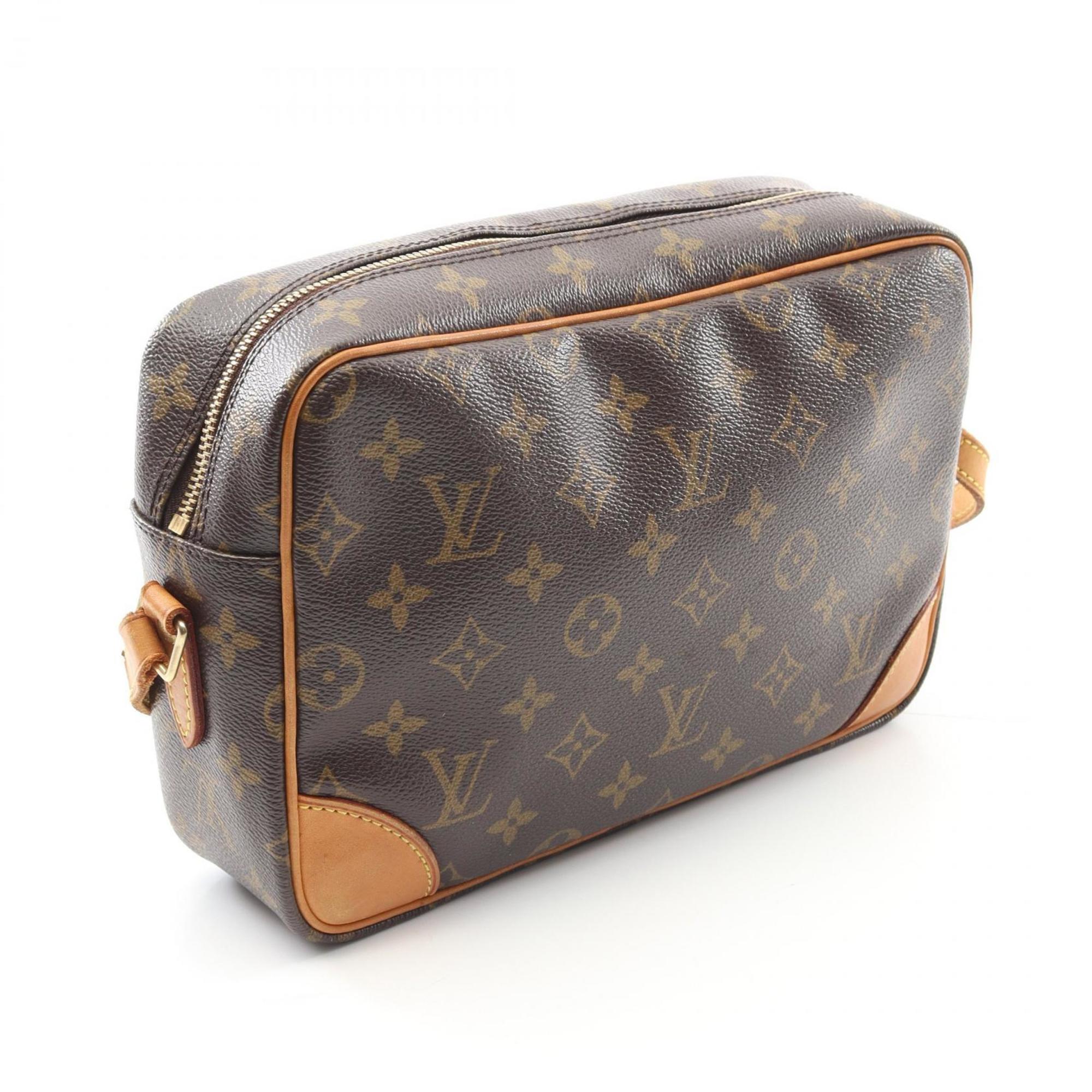 Louis Vuitton Brown Coated Canvas Shoulder Bag (Pre-Owned)