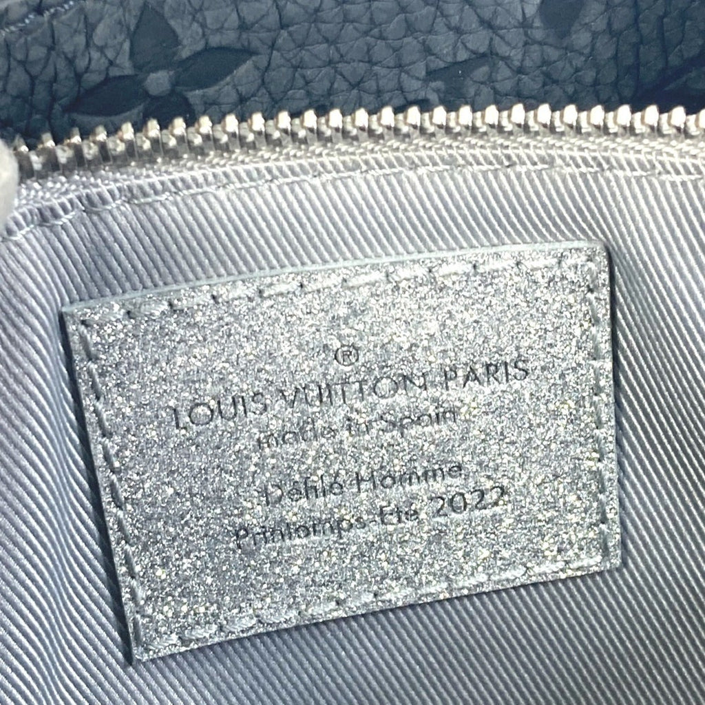 Louis Vuitton Black Silver Leather Shoulder Bag (Pre-Owned)