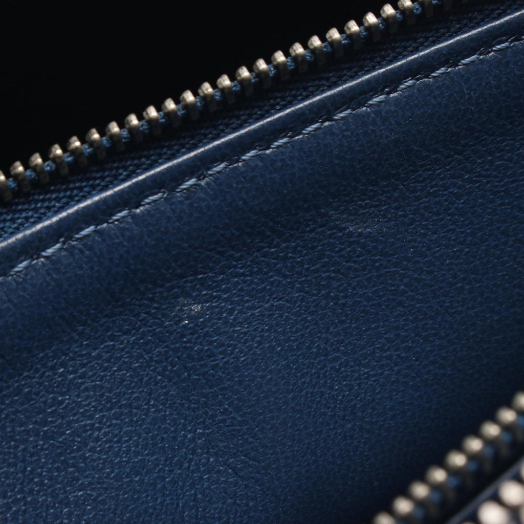 Louis Vuitton Navy Shoulder Bag (Pre-Owned)