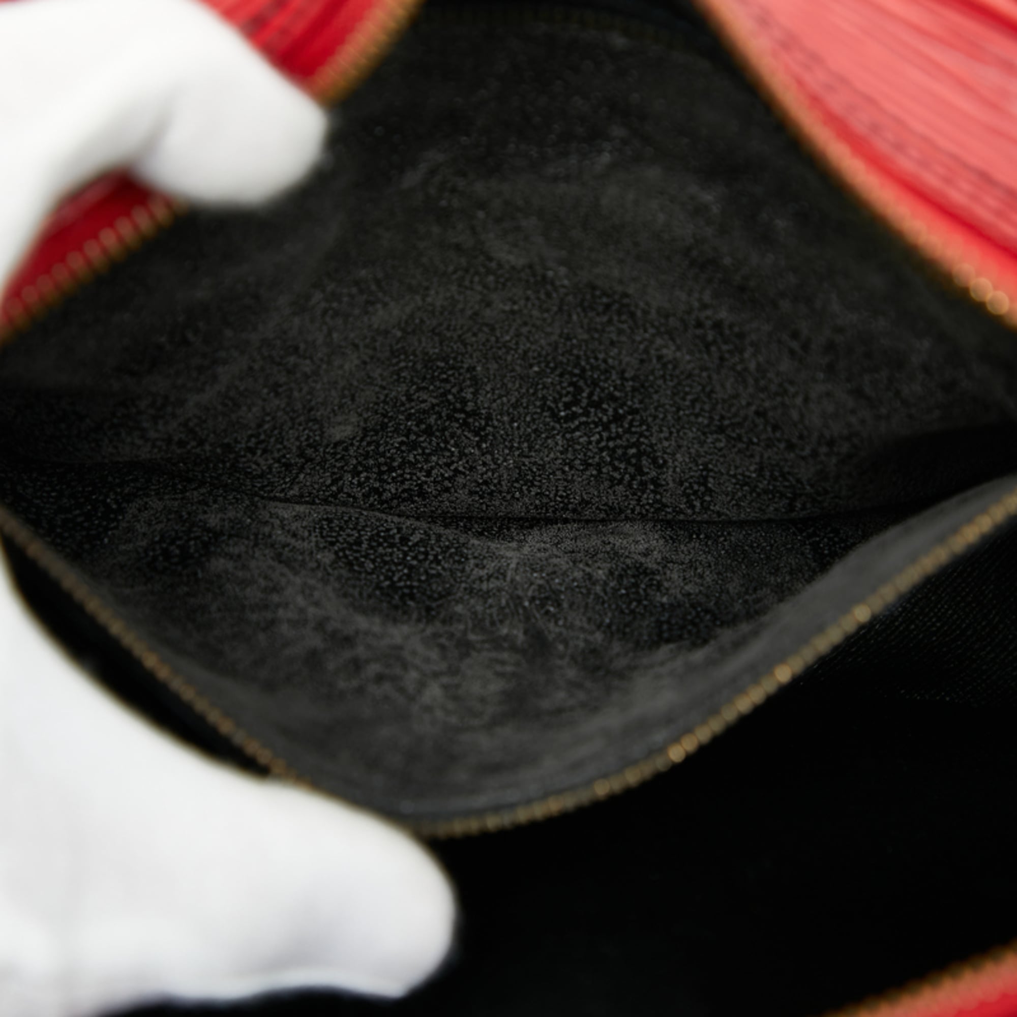 Louis Vuitton Castilian Red Leather Shoulder Bag (Pre-Owned)